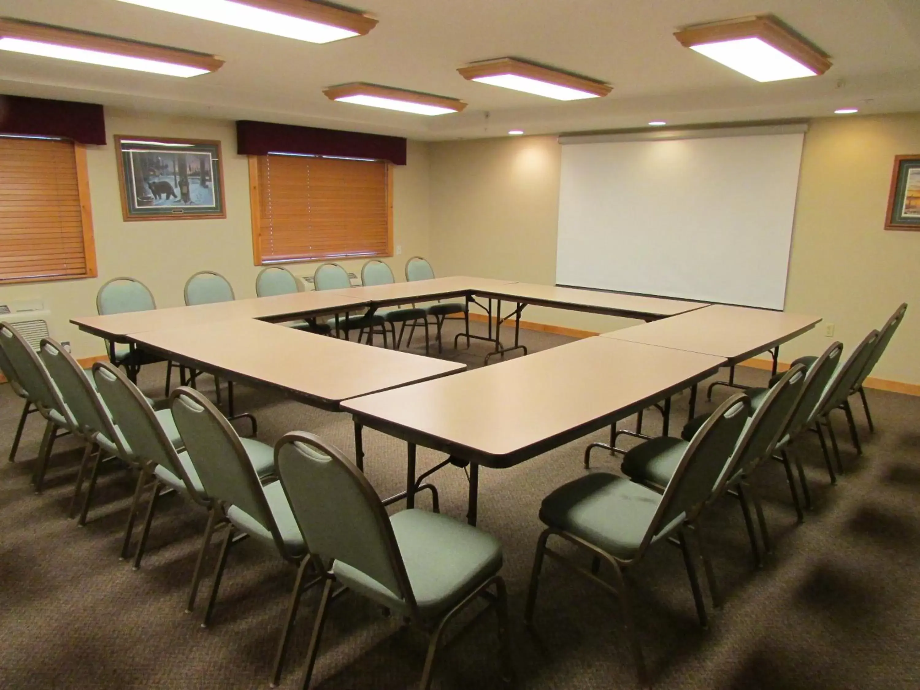 Meeting/conference room in AmeriVu Inn & Suites