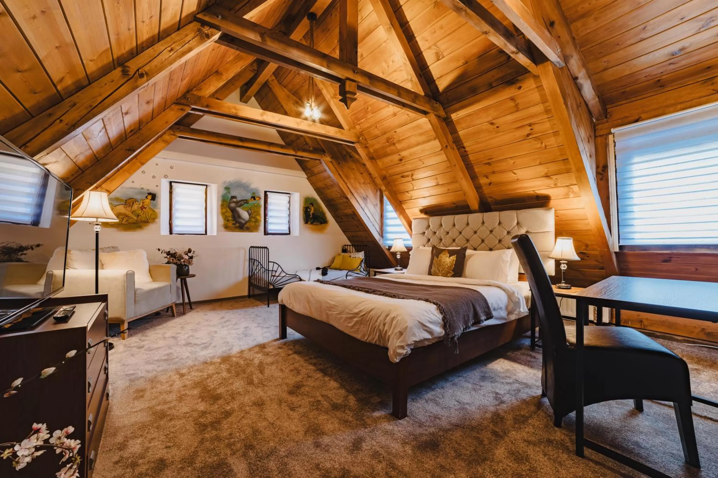 Bedroom, Bed in ALBERT RESIDENCE Brasov with complimentary parking and 10 percent Food and Drinks