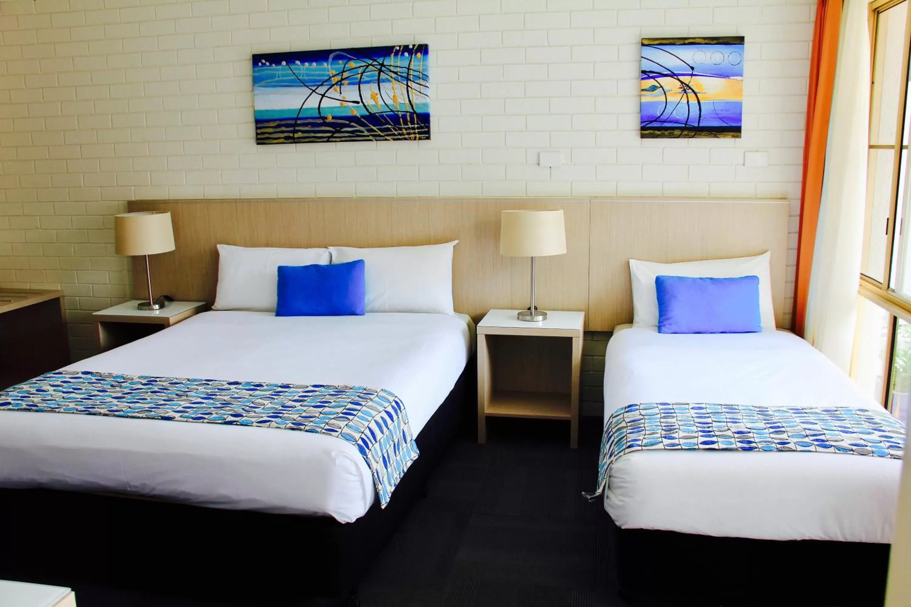 Bed in Zorba Waterfront Motel