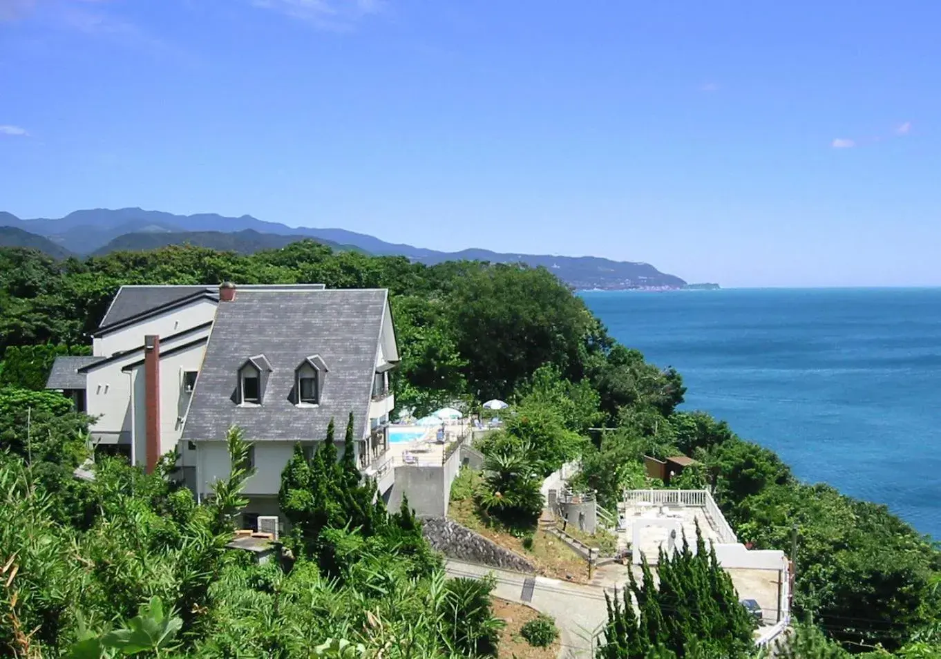 Property building in Gardenvilla Shirahama Property building in Gardenvilla Shirahama