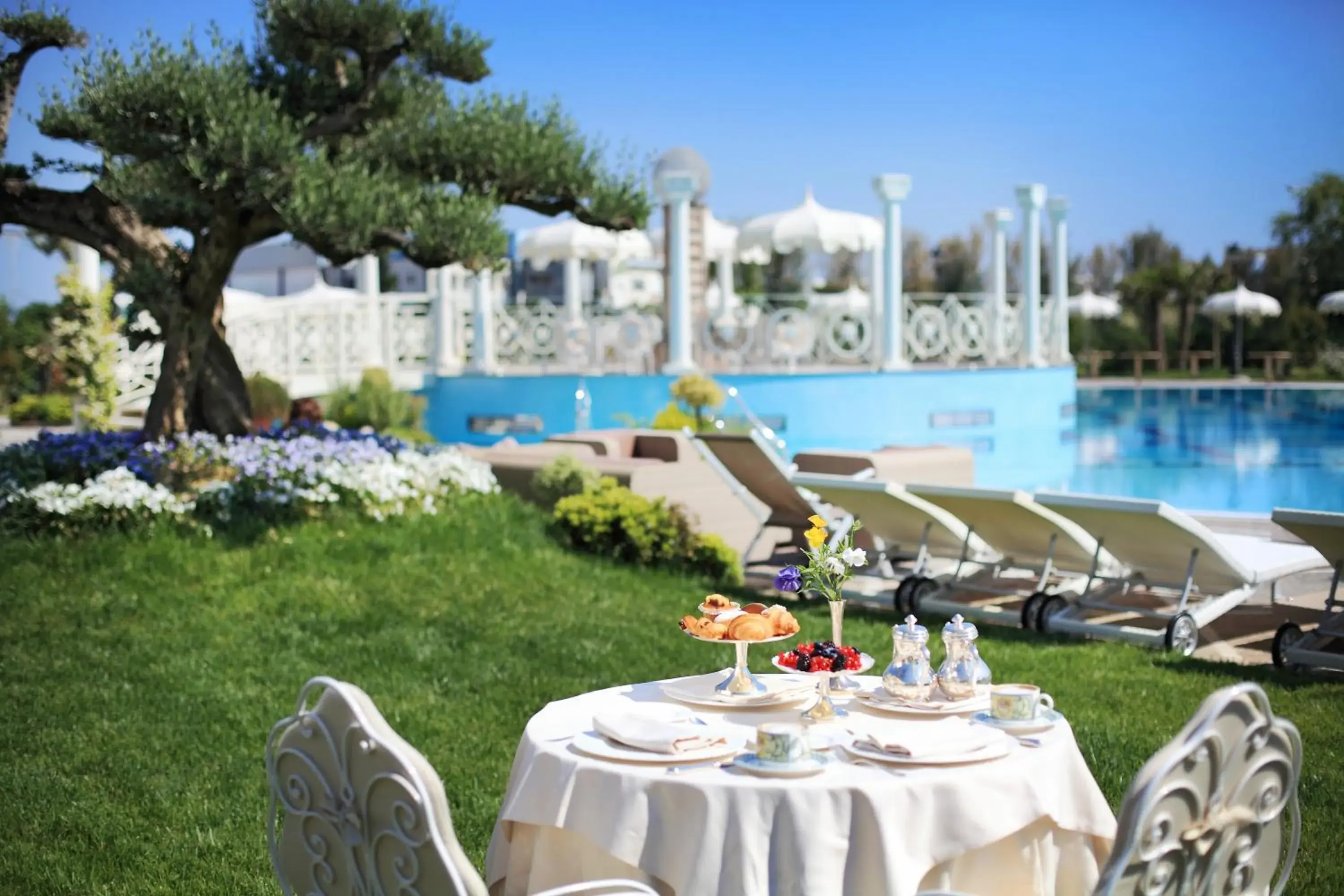 Swimming Pool in Grand Hotel Da Vinci