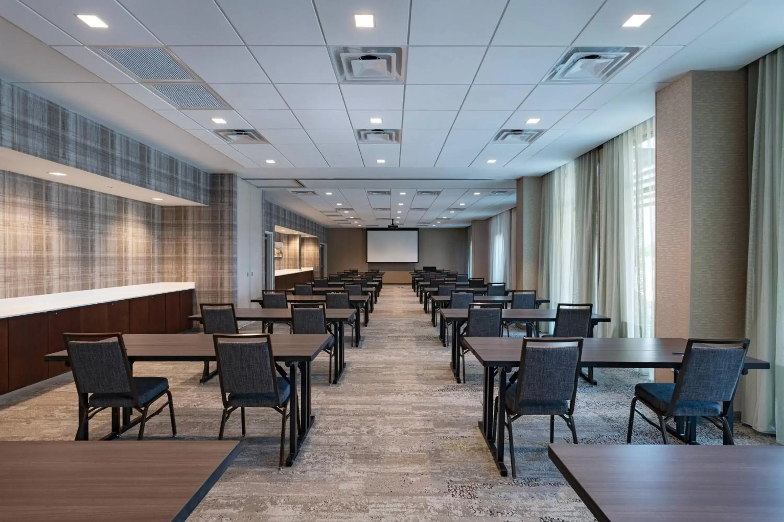 Meeting/conference room in Courtyard Dallas Grand Prairie