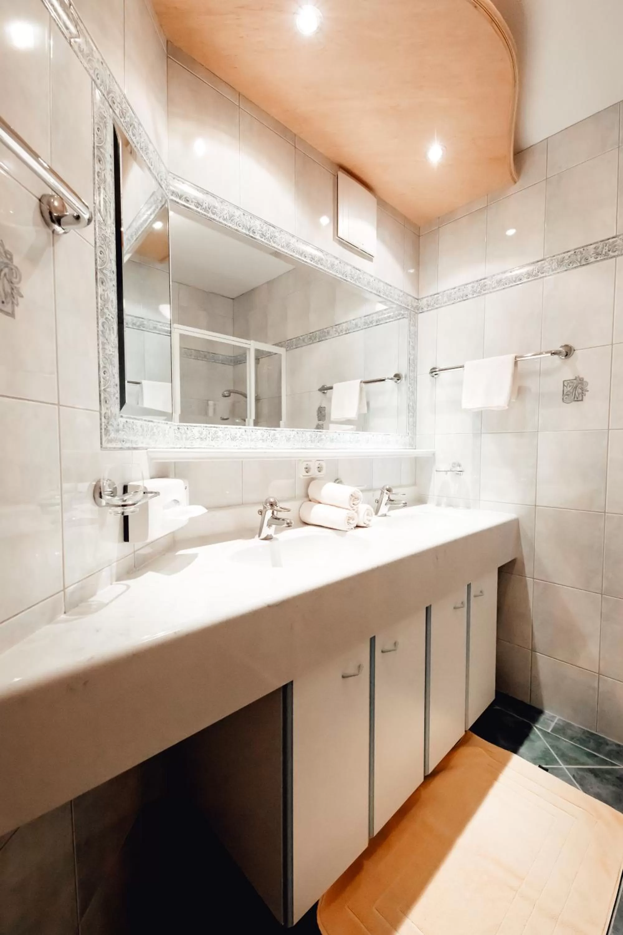 Bathroom in Zimmer & Ferienwohnungen Dandler