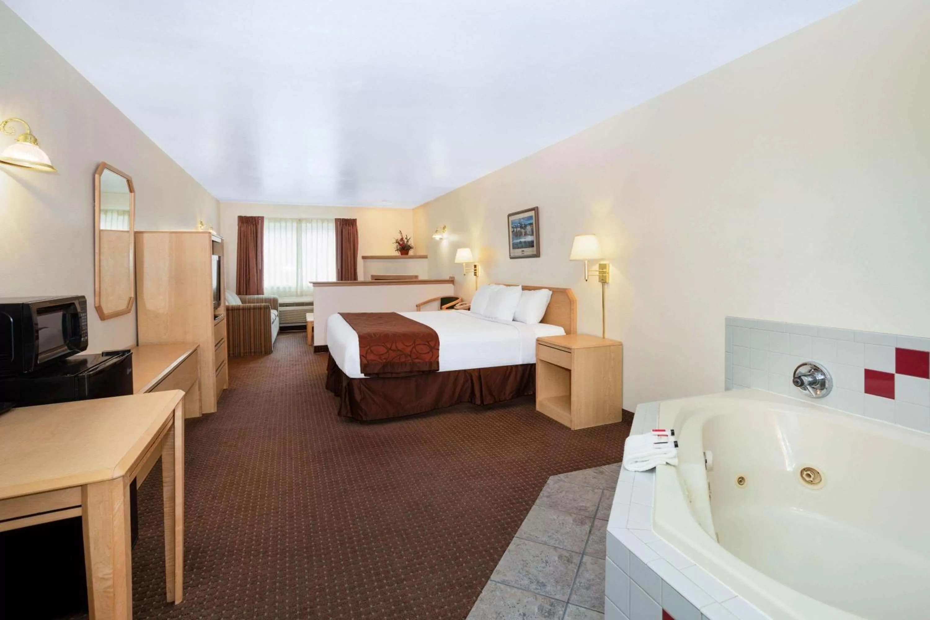 Photo of the whole room, Bed in Inn at Lander, Travelodge by Wyndham