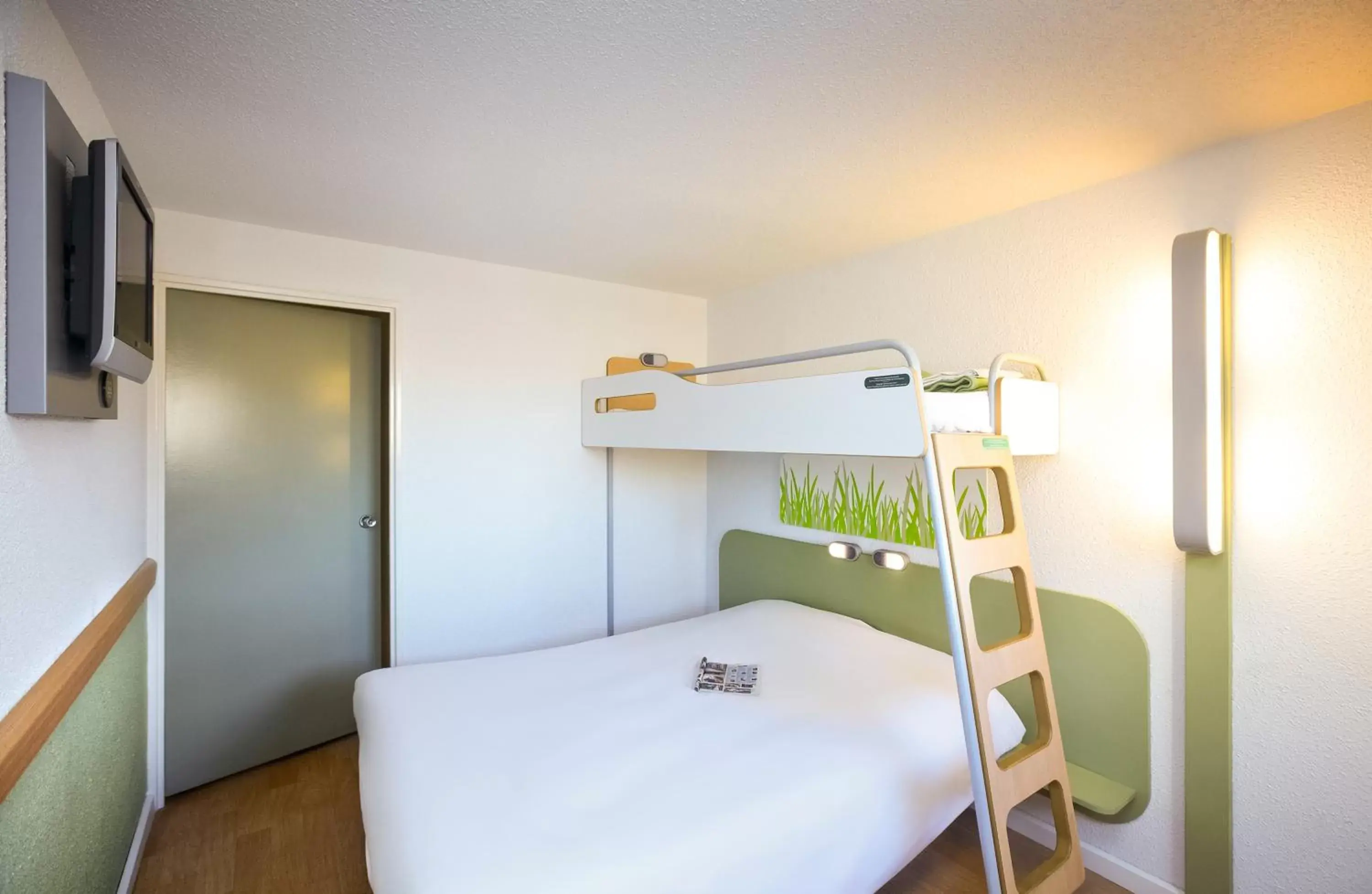 Bunk Bed in Ibis Budget Villefranche