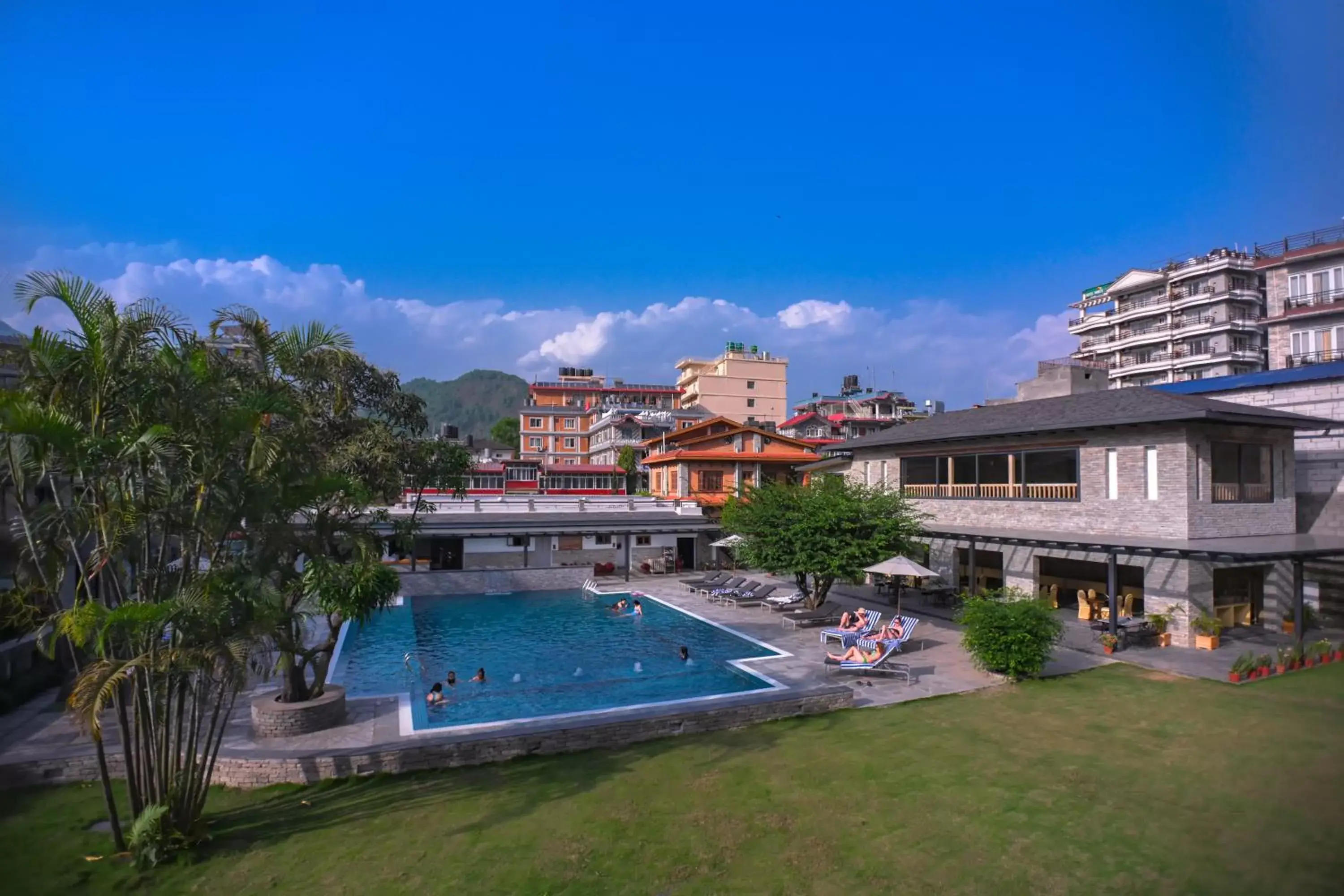 Pool view, Swimming Pool in Hotel Barahi