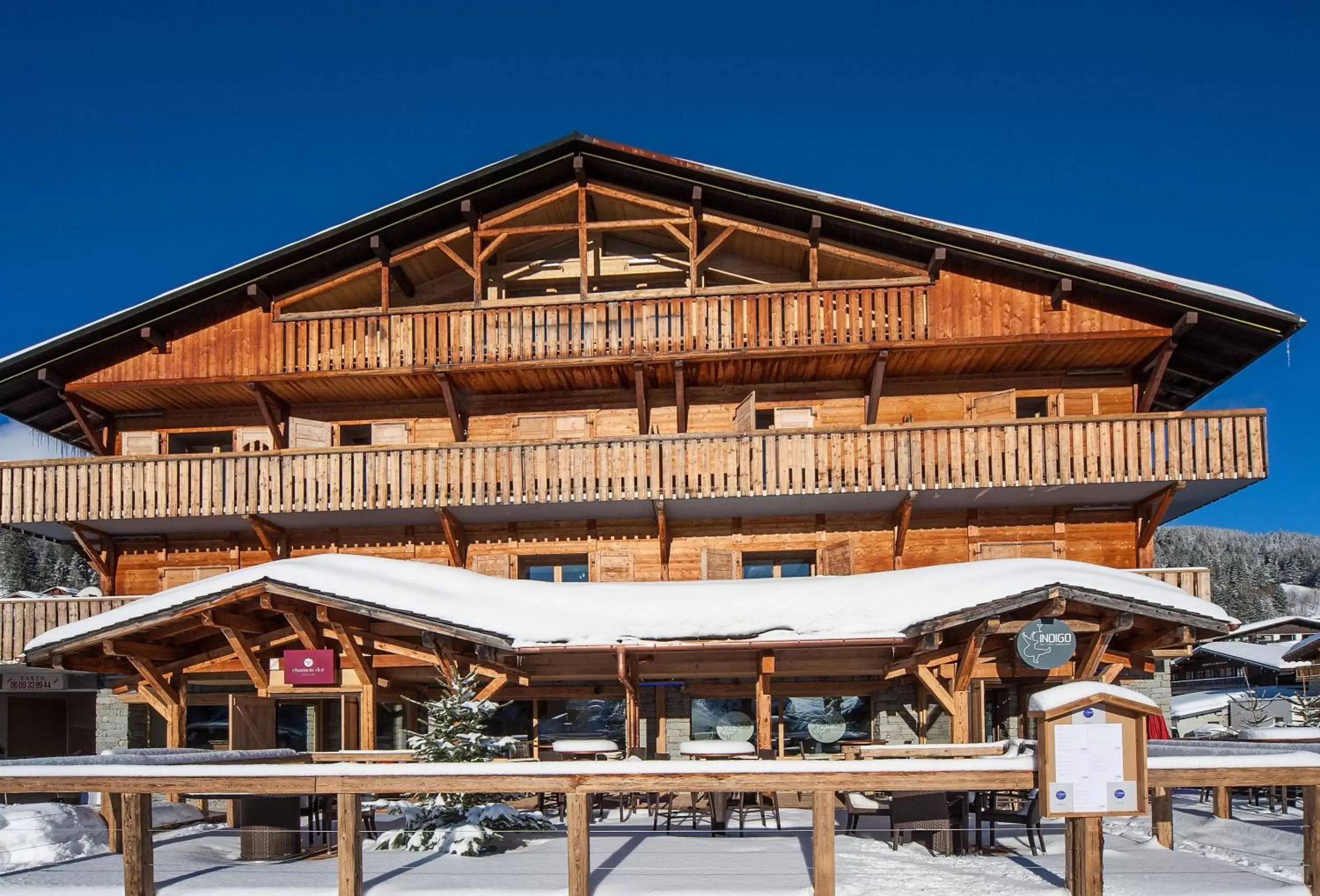 Facade/entrance, Property Building in Chamois d'Or Hotel