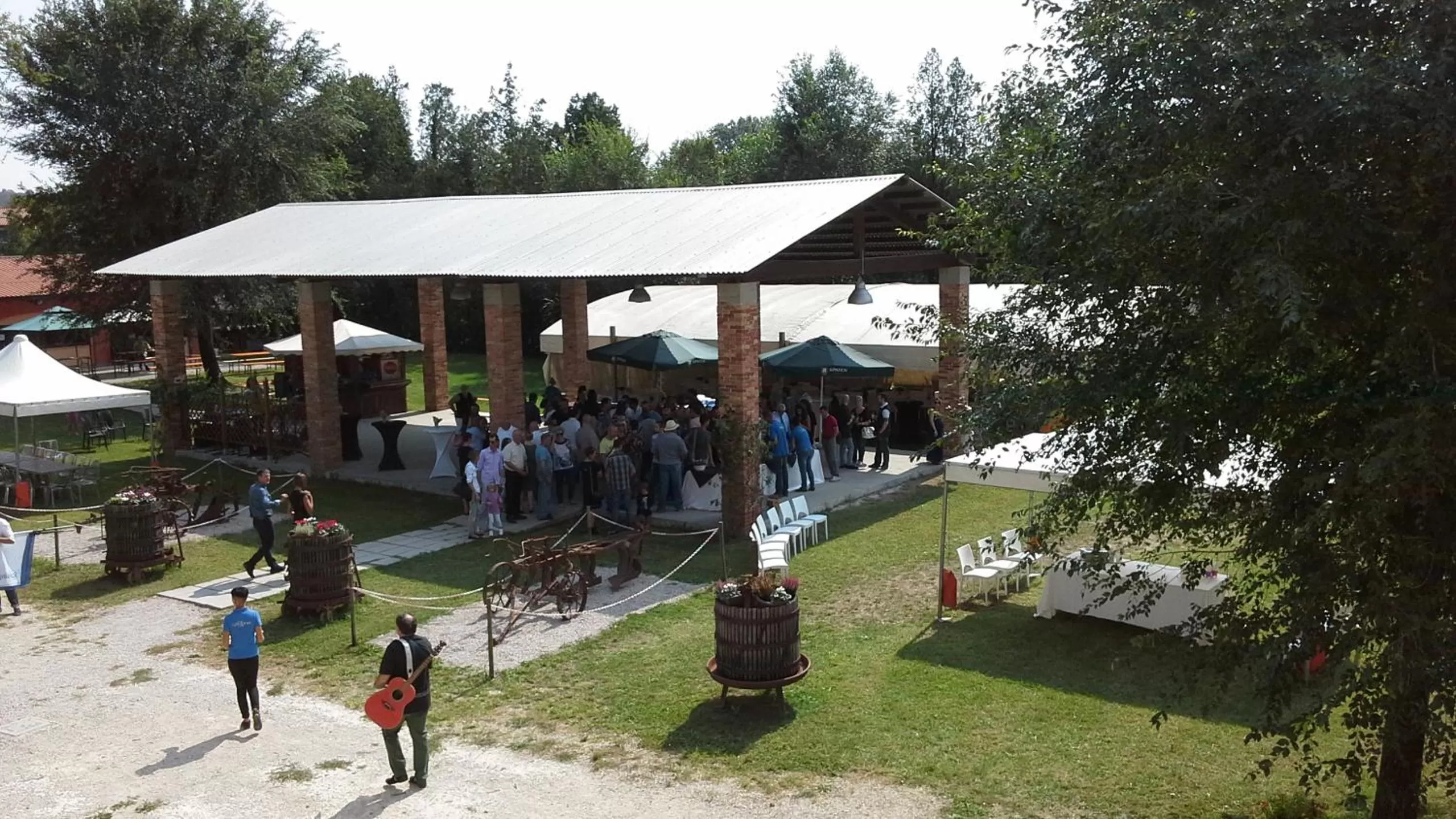 Inner courtyard view in Agriturismo Le Giarine