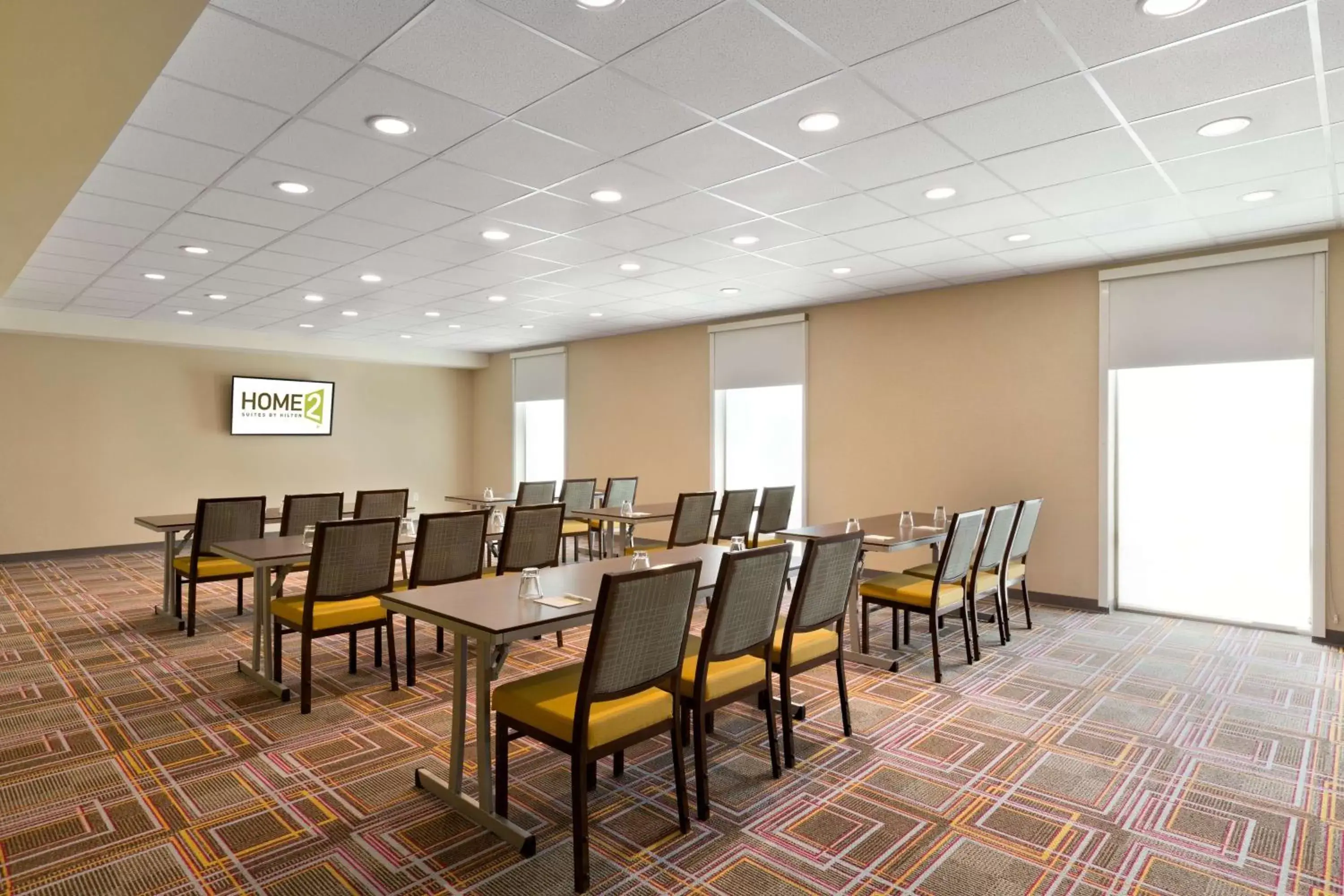 Meeting/conference room in Home2 Suites by Hilton Cincinnati Liberty Township