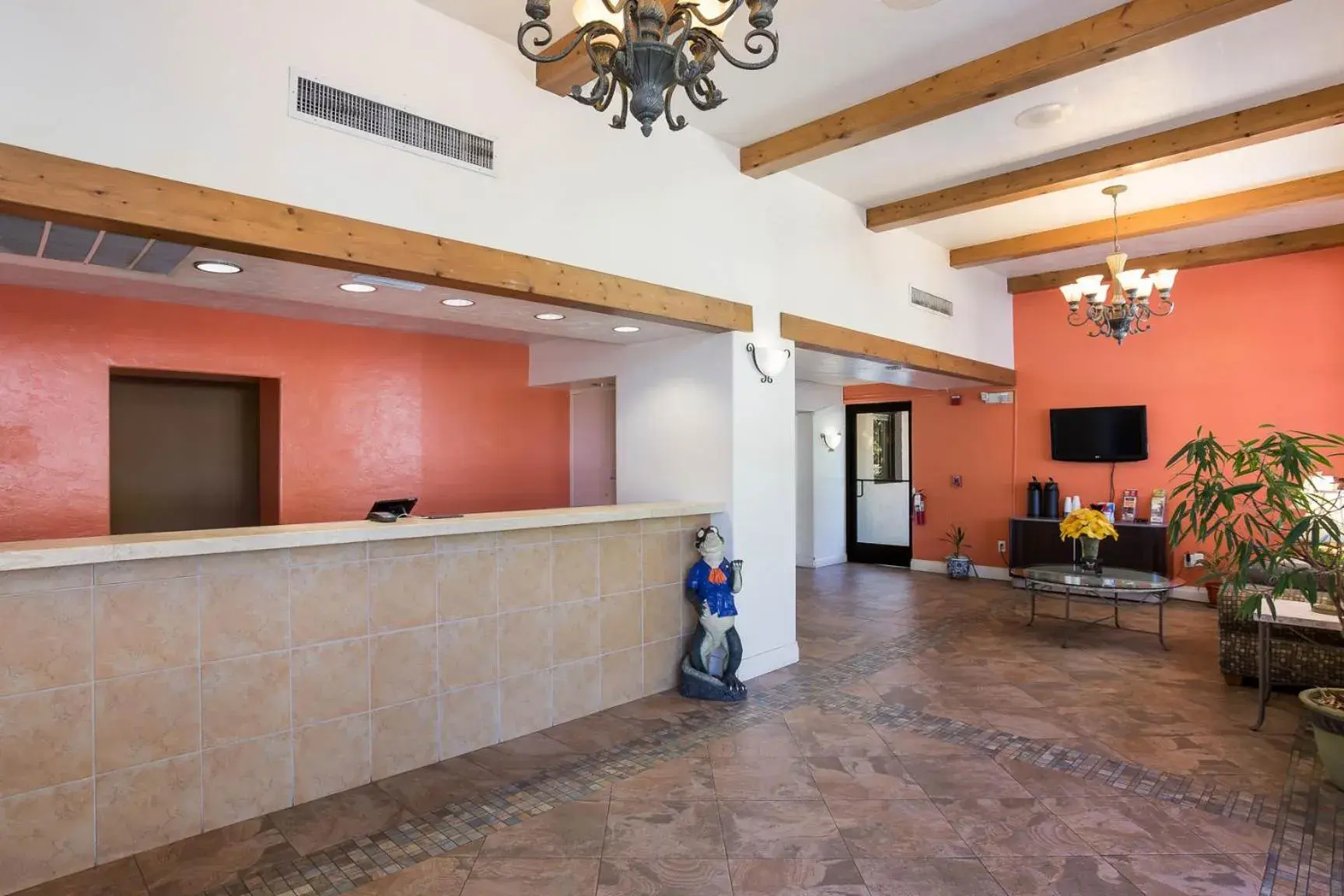 Lobby or reception in Studio 6 Gainesville, Fl Lobby or reception in Studio 6 Gainesville, Fl