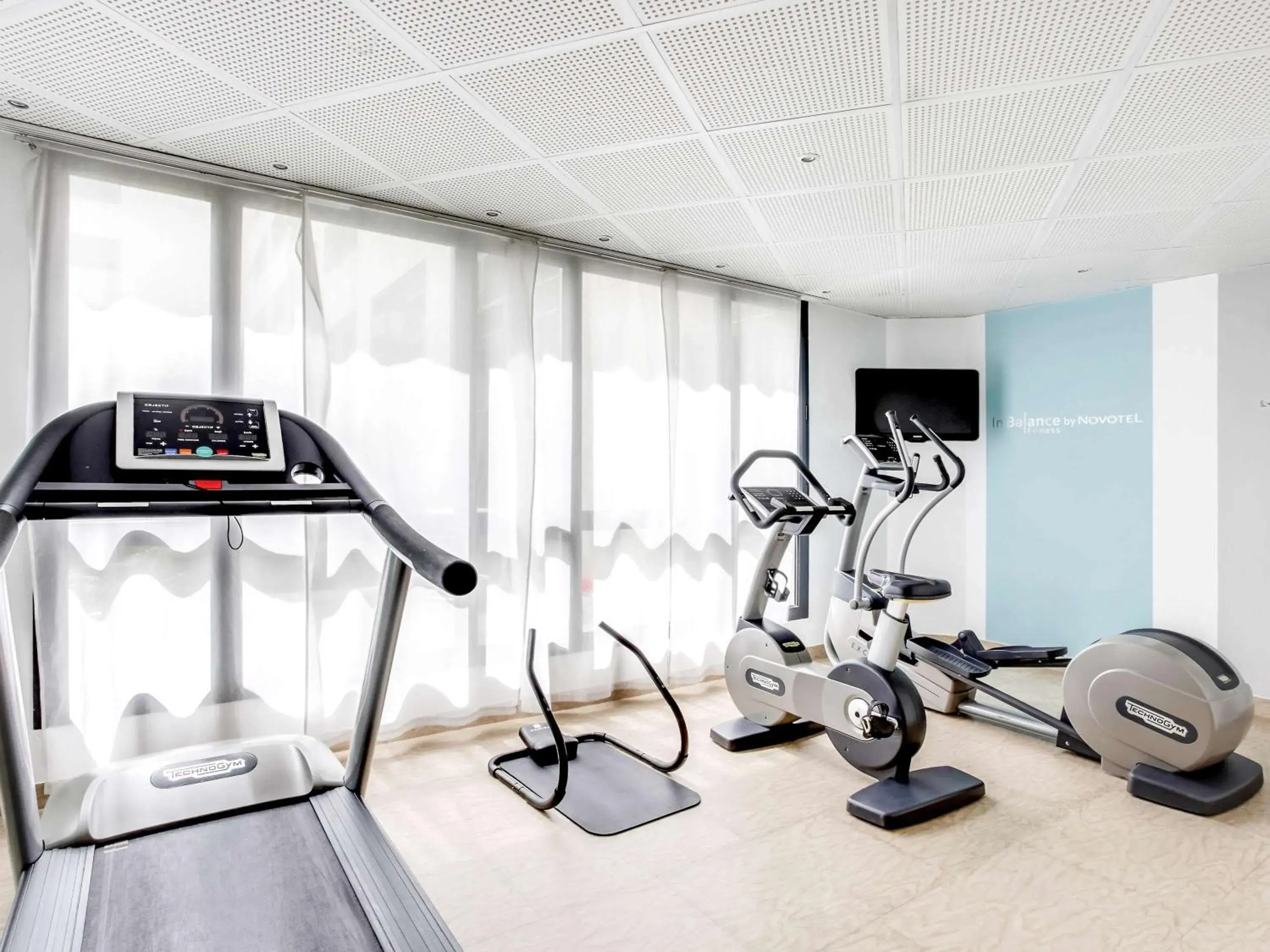 Property building, Fitness Center/Facilities in Novotel Suites Paris Stade de France