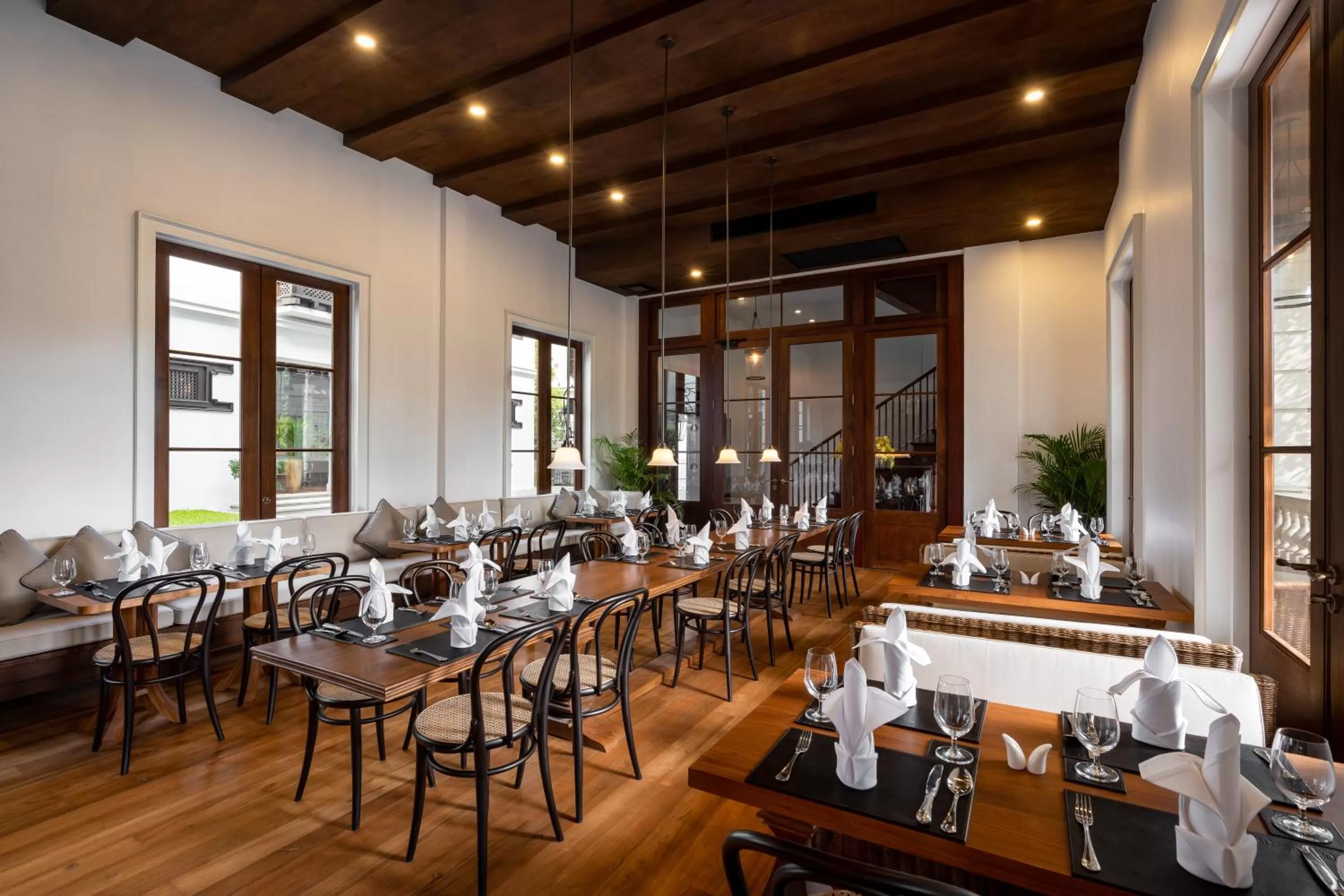 Restaurant/places to eat in Bella Nara Hotel Chiang Mai