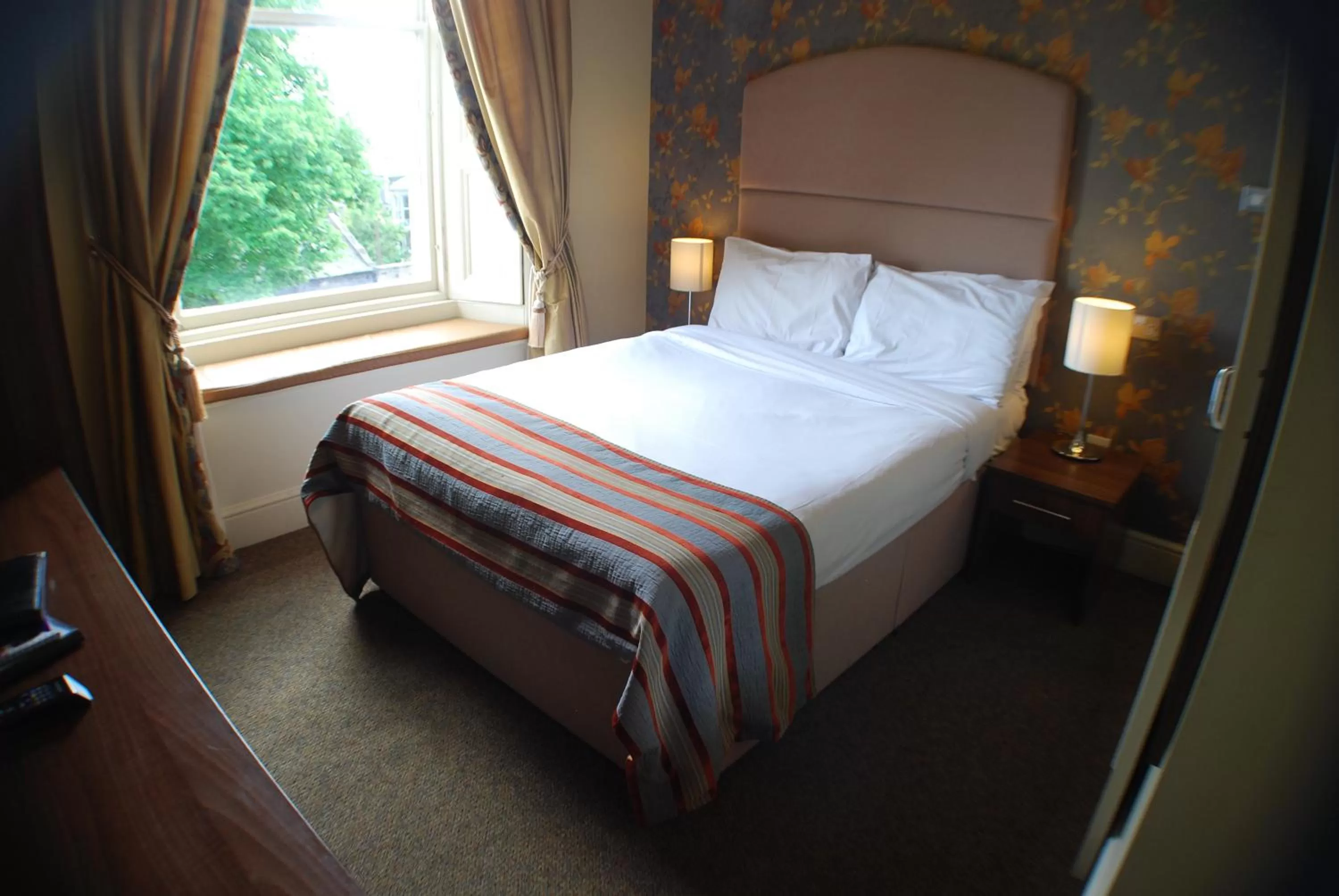 Bed in The Salisbury Hotel