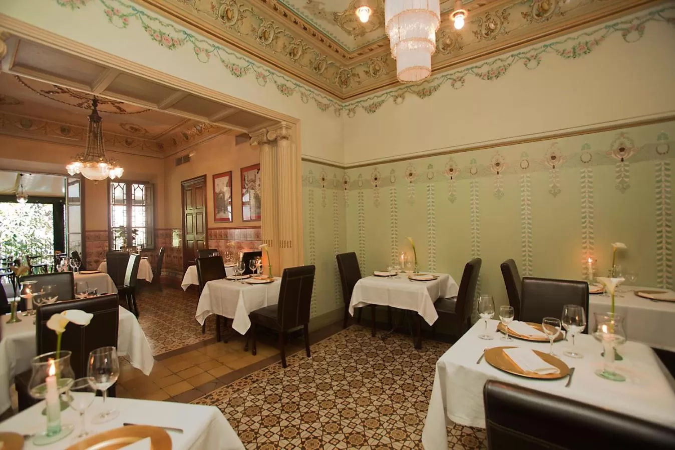 Restaurant/places to eat in Hotel la Vila