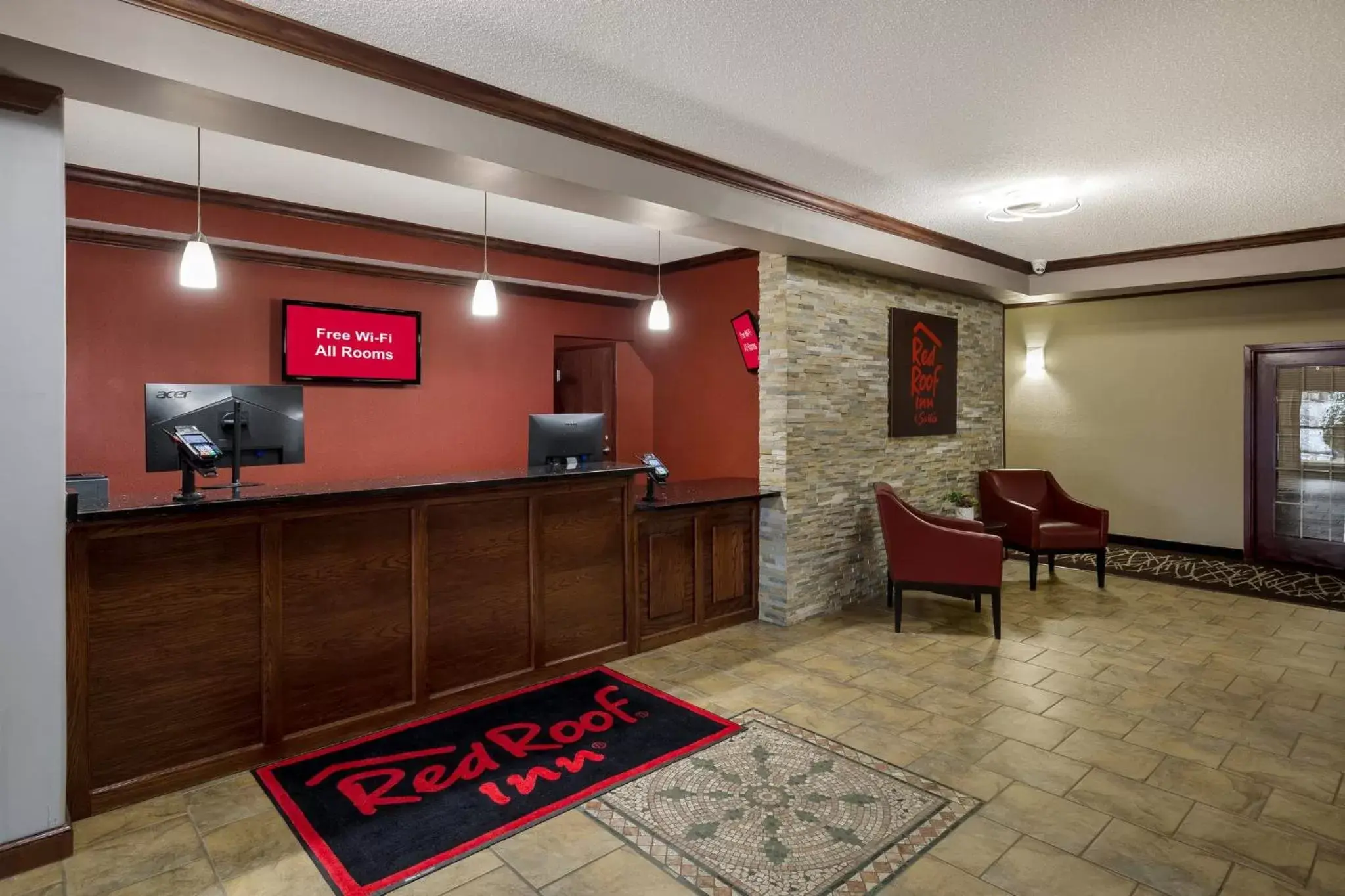 Lobby or reception, Lobby/Reception in Red Roof Inn & Suites Bloomsburg - Mifflinville