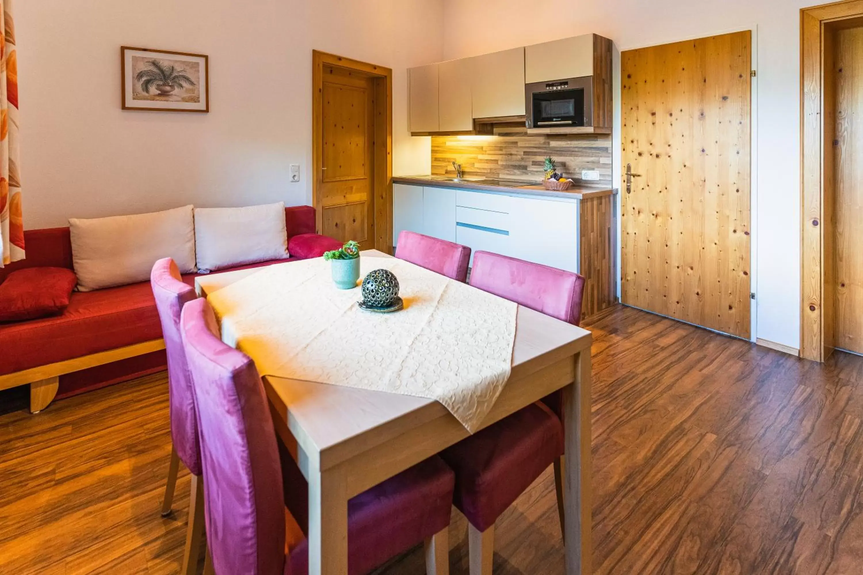 Kitchen or kitchenette, Dining Area in Hotel Der Schmittenhof