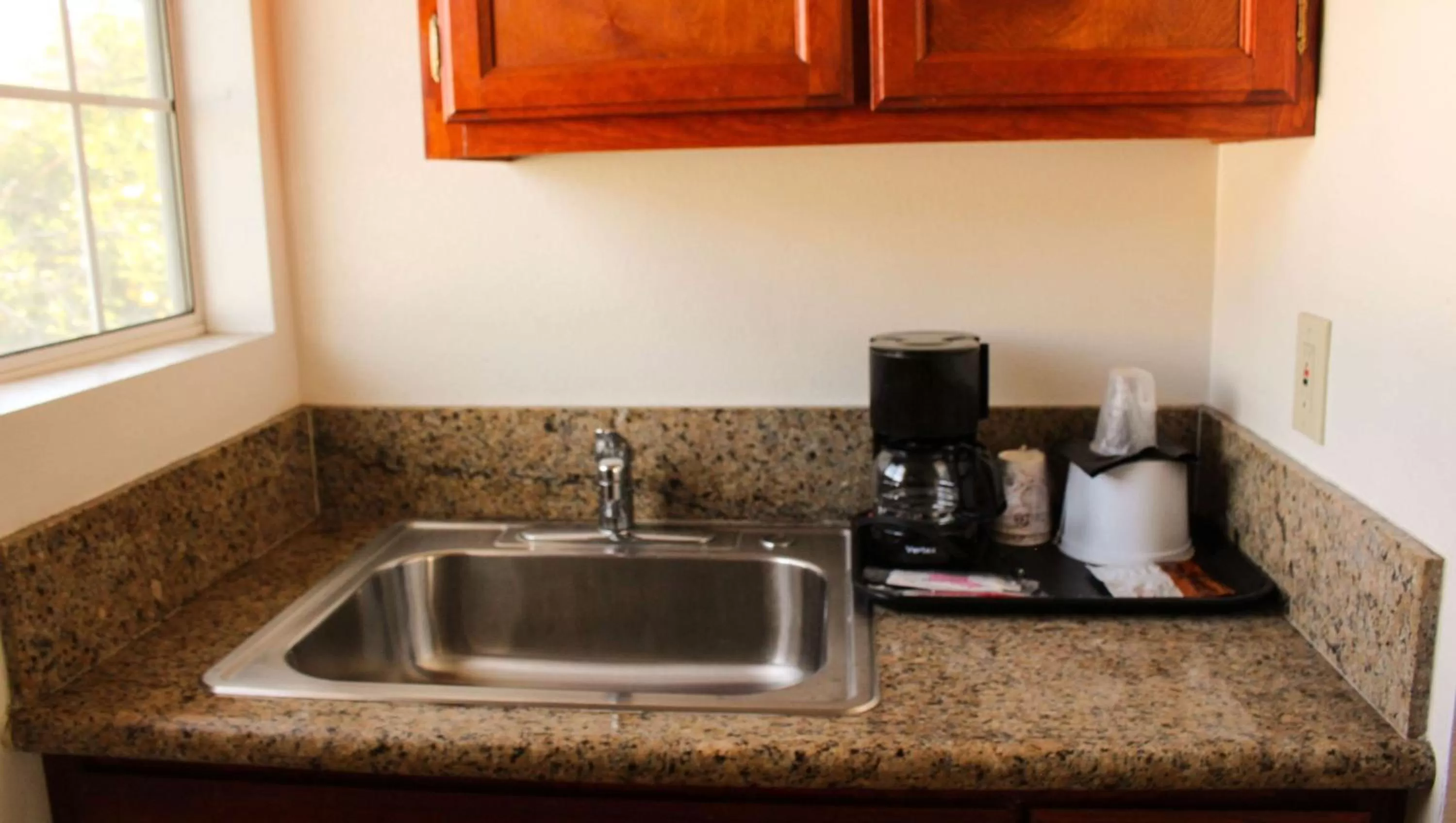 Kitchen or kitchenette in Motel 6 Glendale CA Pasadena Burbank Los Angeles