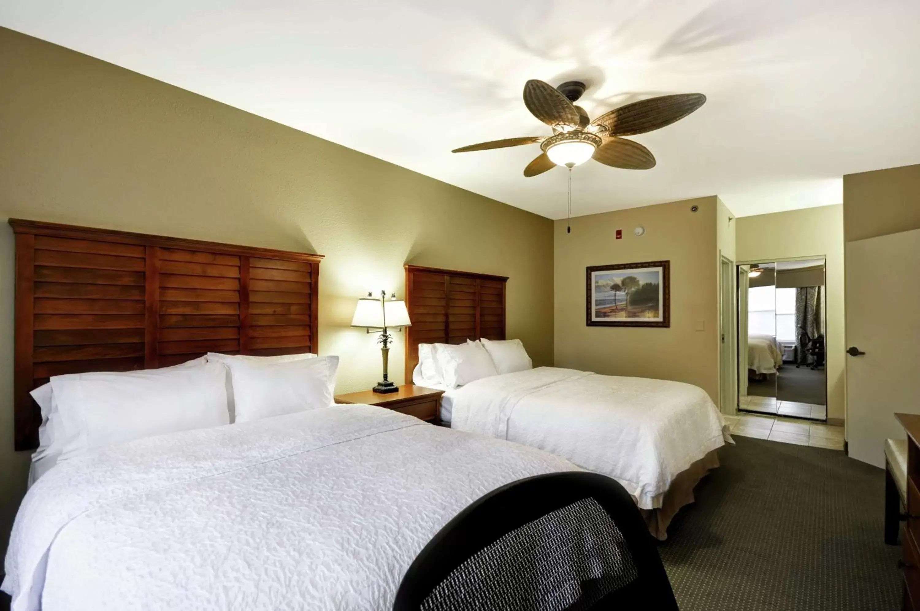 Bedroom, Bed in Hampton Inn & Suites Charleston/Mt. Pleasant-Isle Of Palms
