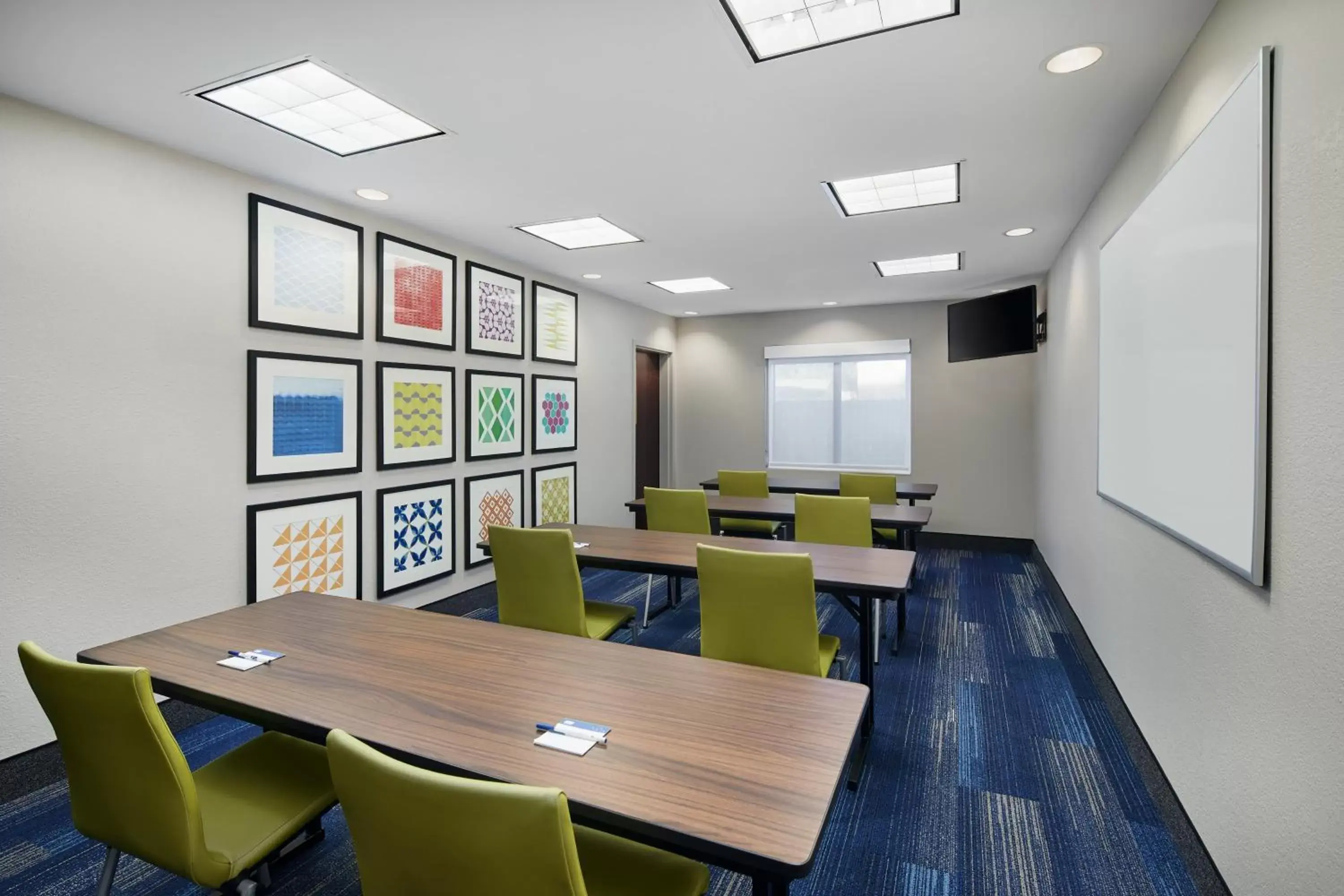 Meeting/conference room in Holiday Inn Express Hotel & Suites Pensacola-West Navy Base, an IHG Hotel