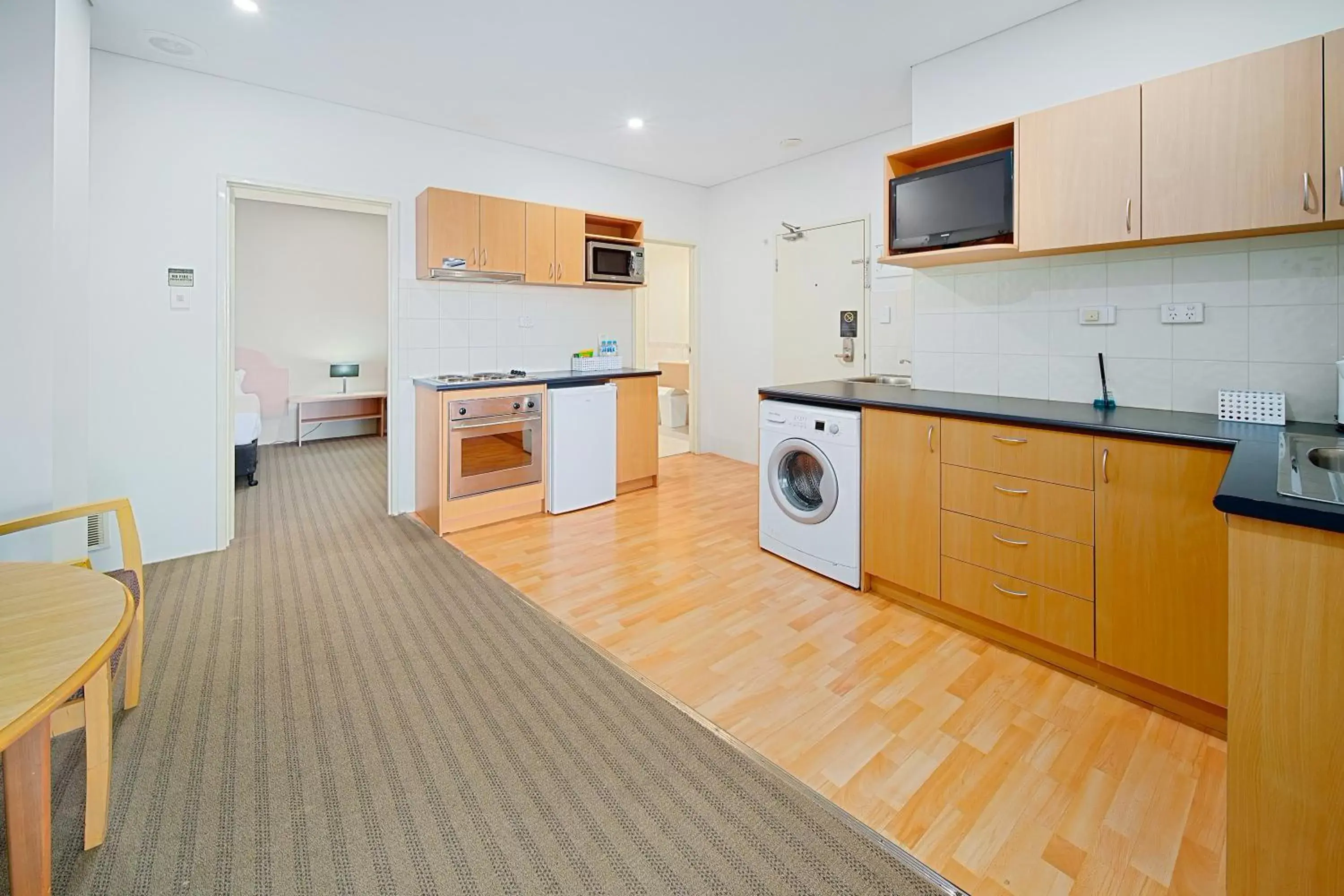 Kitchen or kitchenette, Kitchen/Kitchenette in All Suites Perth