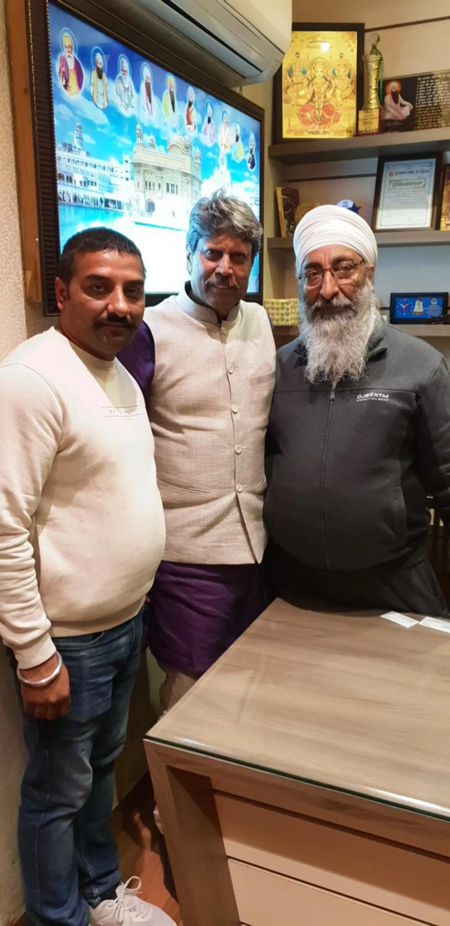 Hotel Makhan Residency