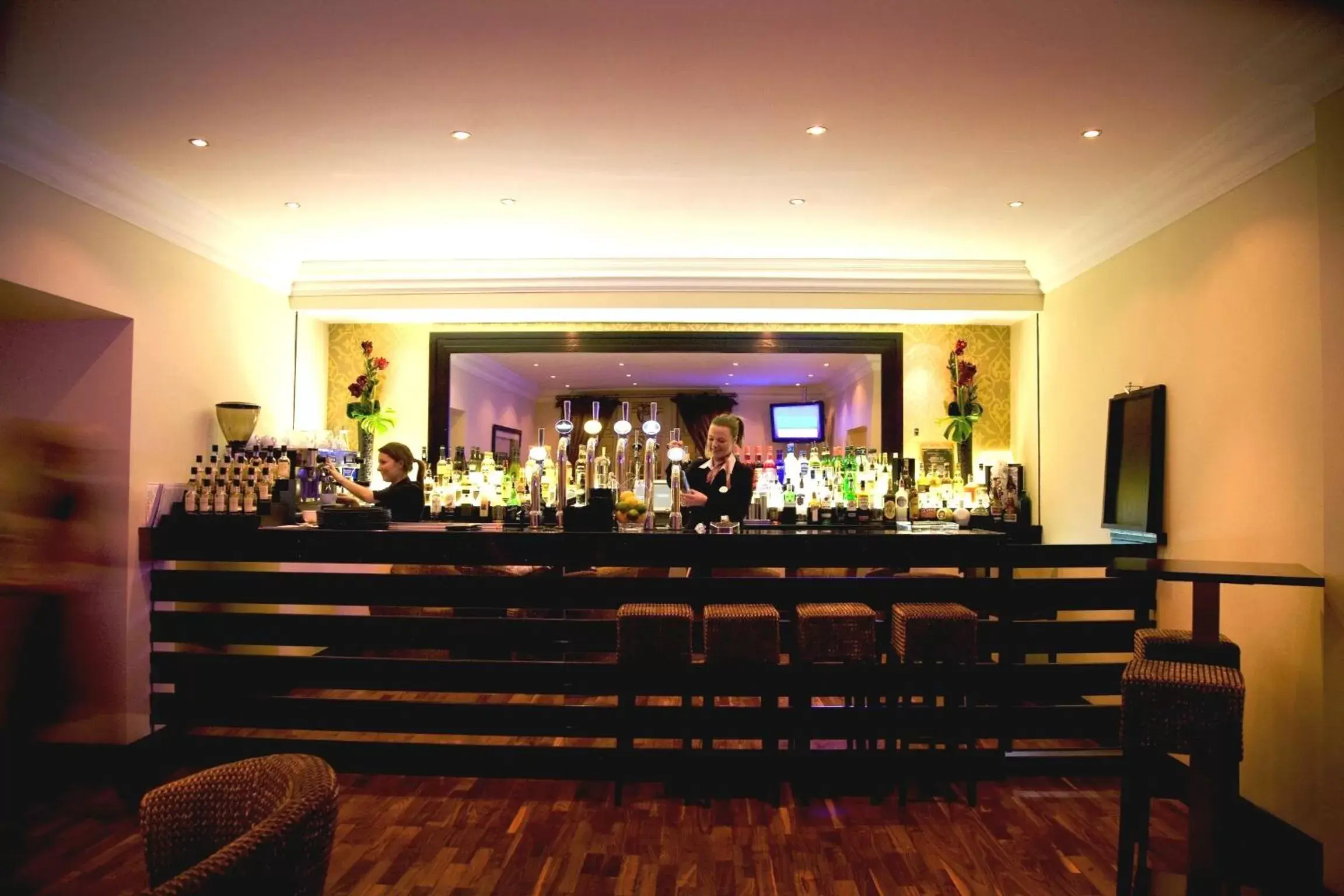 Lounge or bar in The Popinjay Hotel