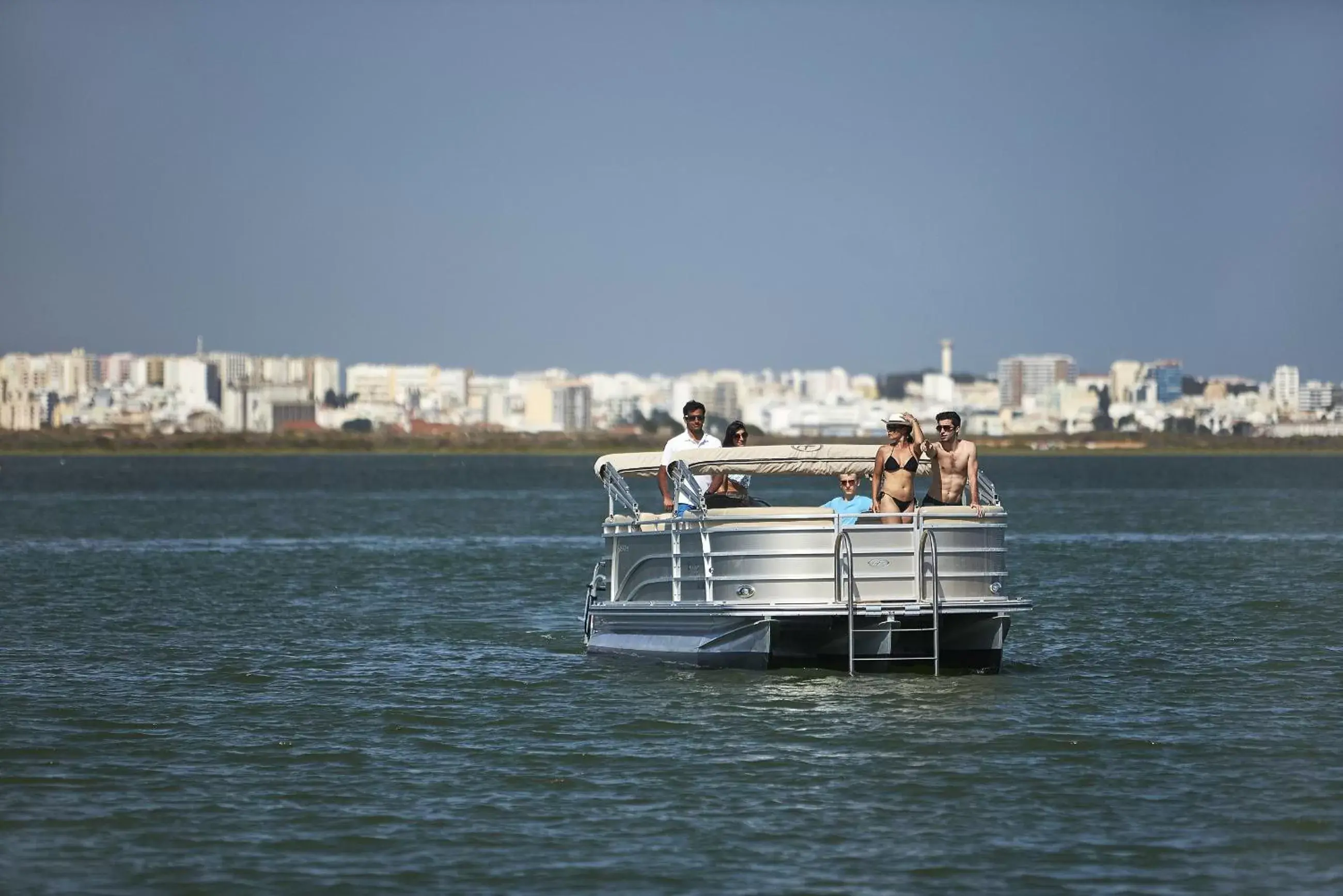 Entertainment in Hotel Faro & Beach Club