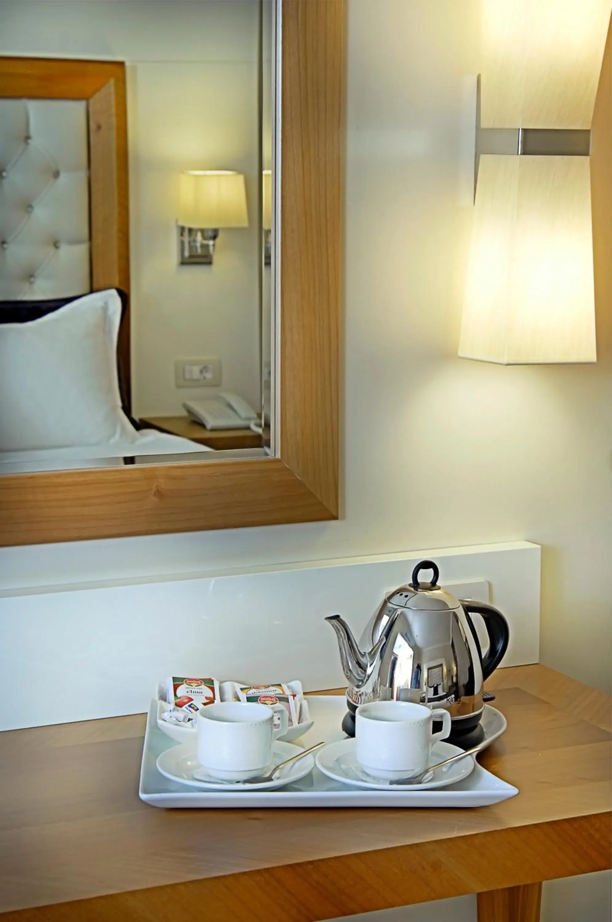 Coffee/tea facilities, Bathroom in Tugcu Hotel Select