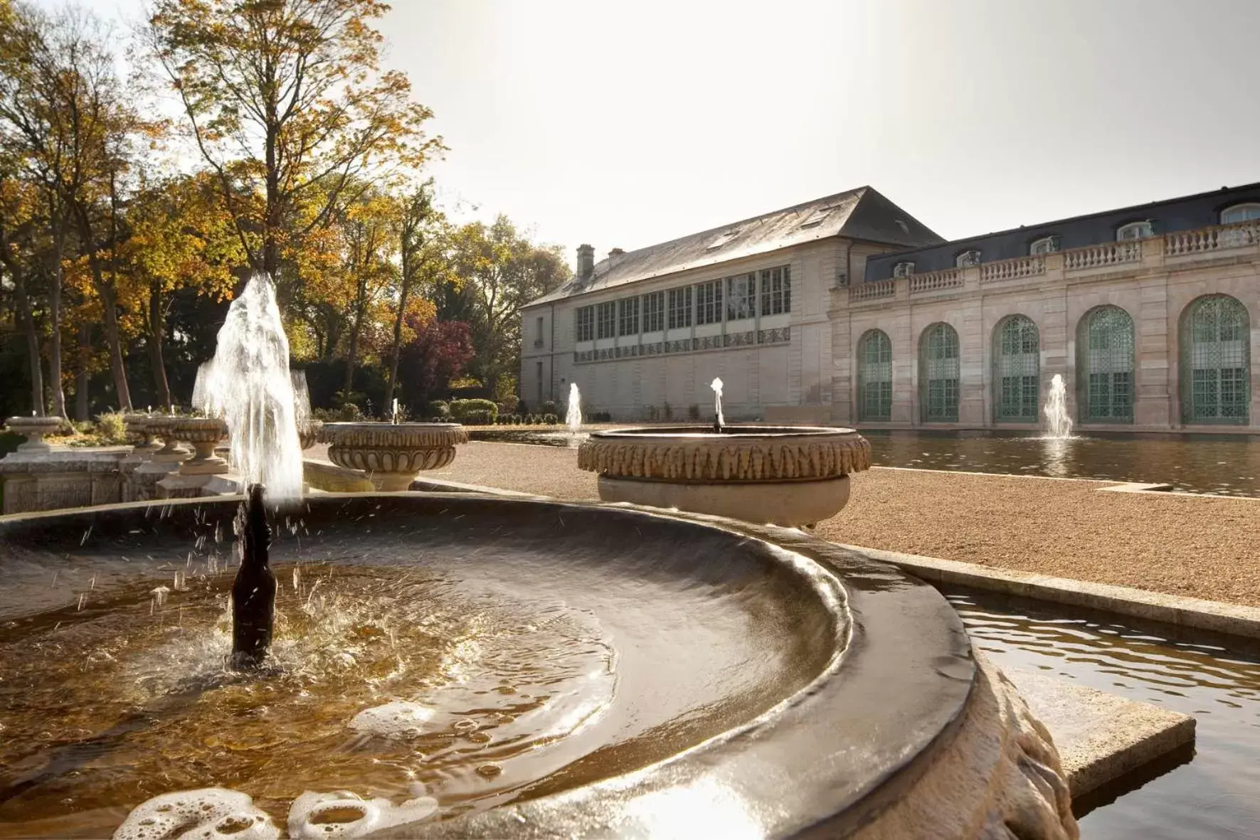 Facade/entrance, Swimming Pool in Auberge du Jeu de Paume