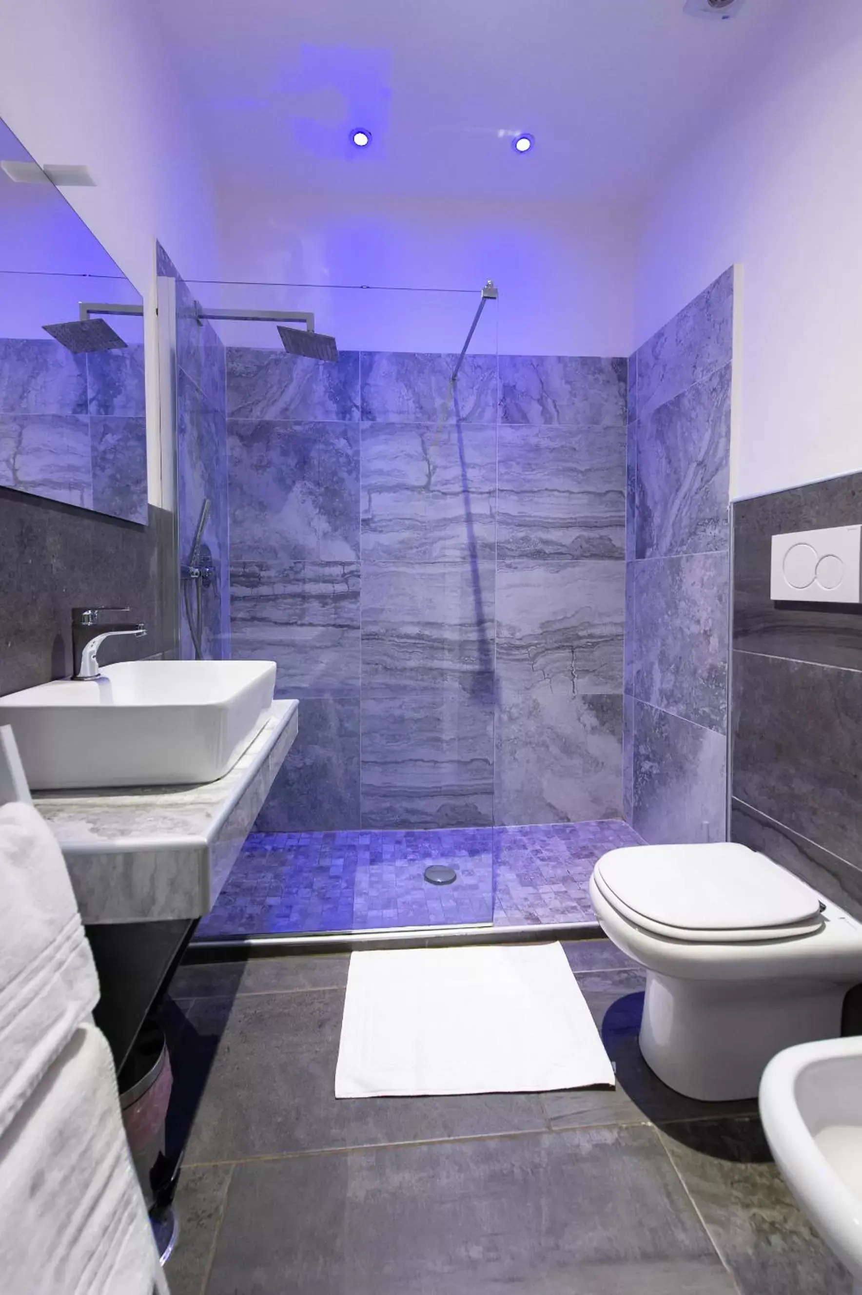 Bathroom in Art Atelier Borgo