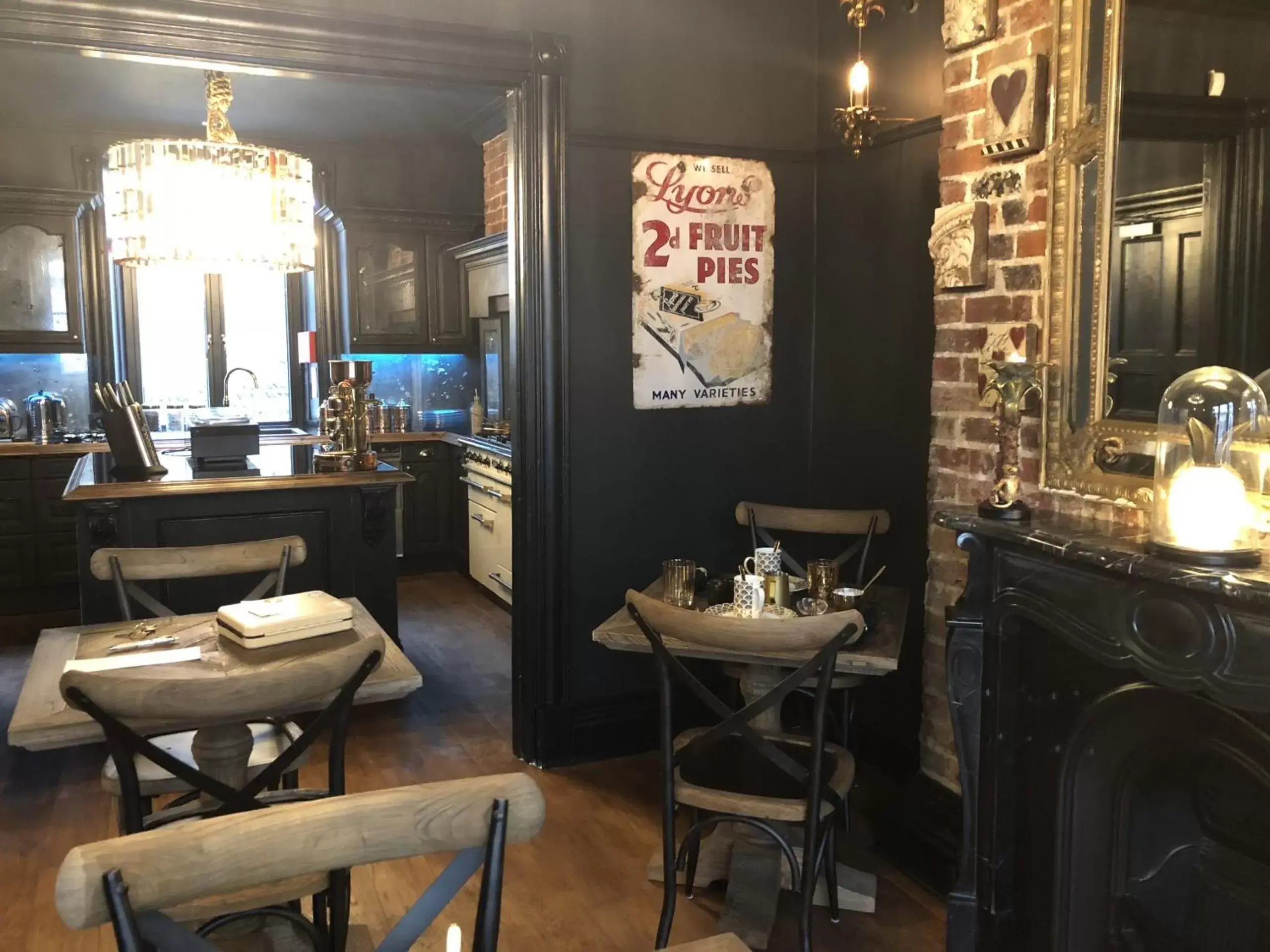 Breakfast in The Twenty One Breakfast in The Twenty One