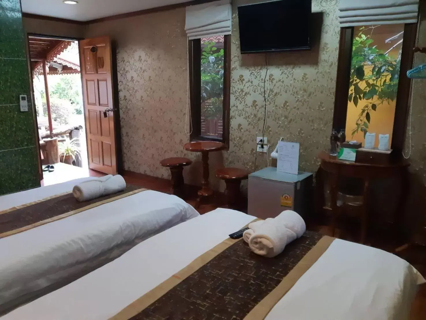 Bed in Montri Resort Donmuang Bangkok