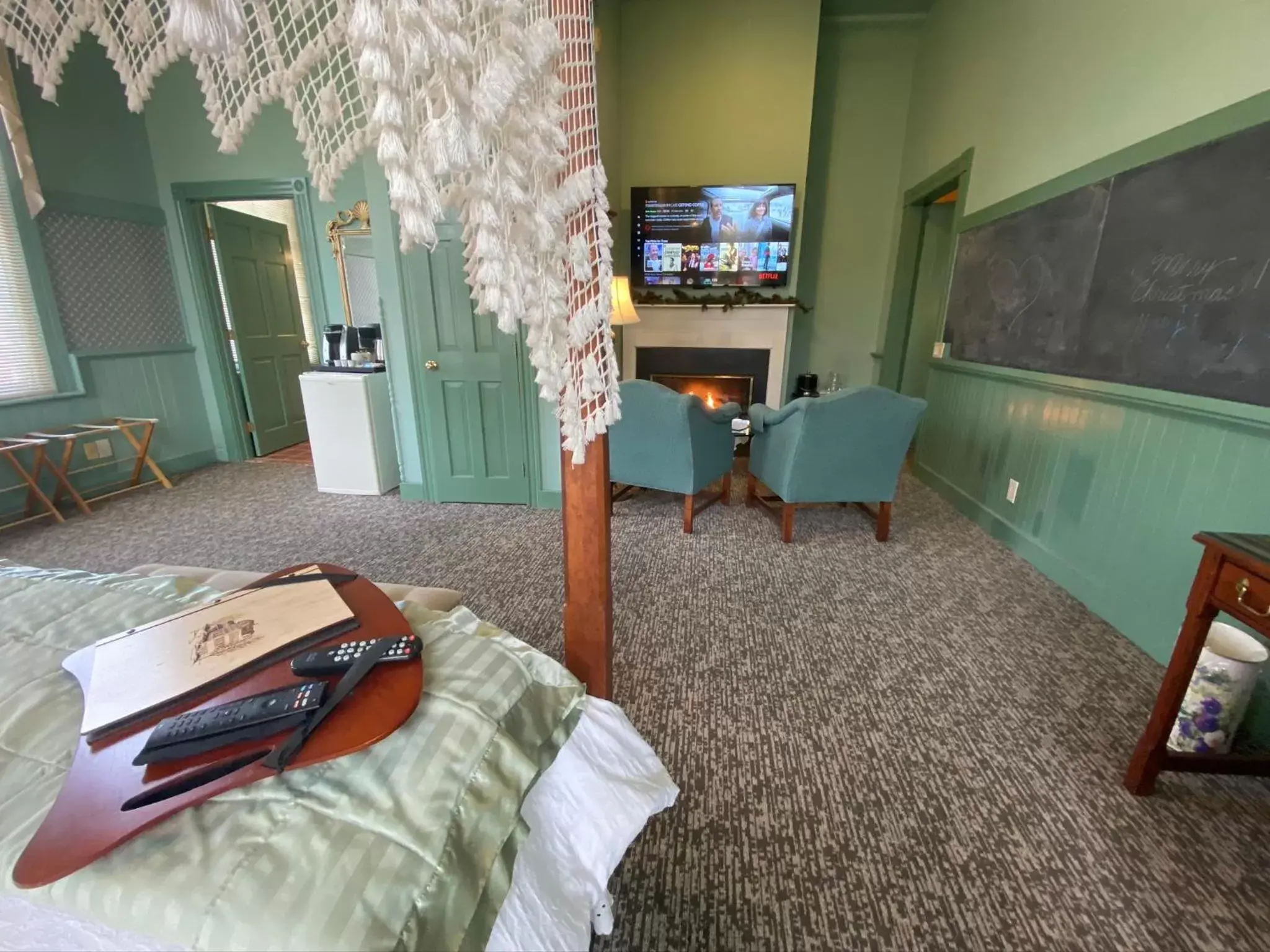 TV and multimedia in Chambery Inn