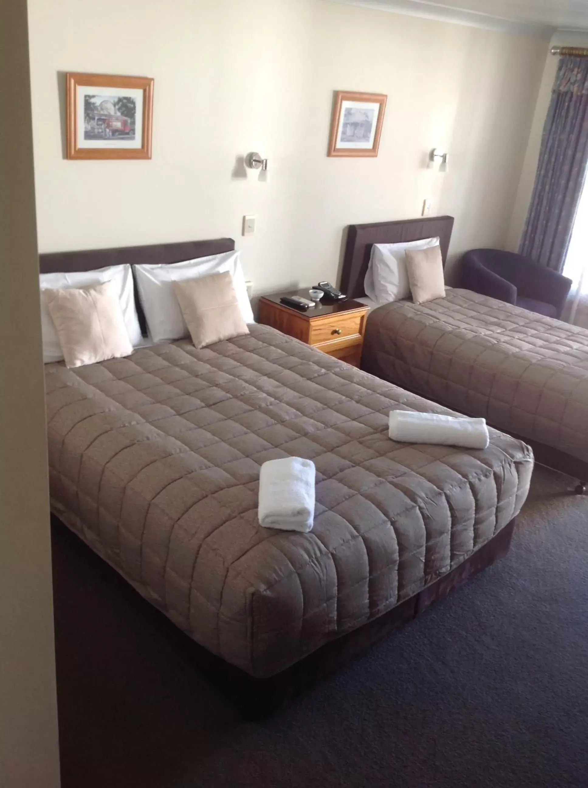 Bedroom, Bed in Sandstock Motor Inn Armidale