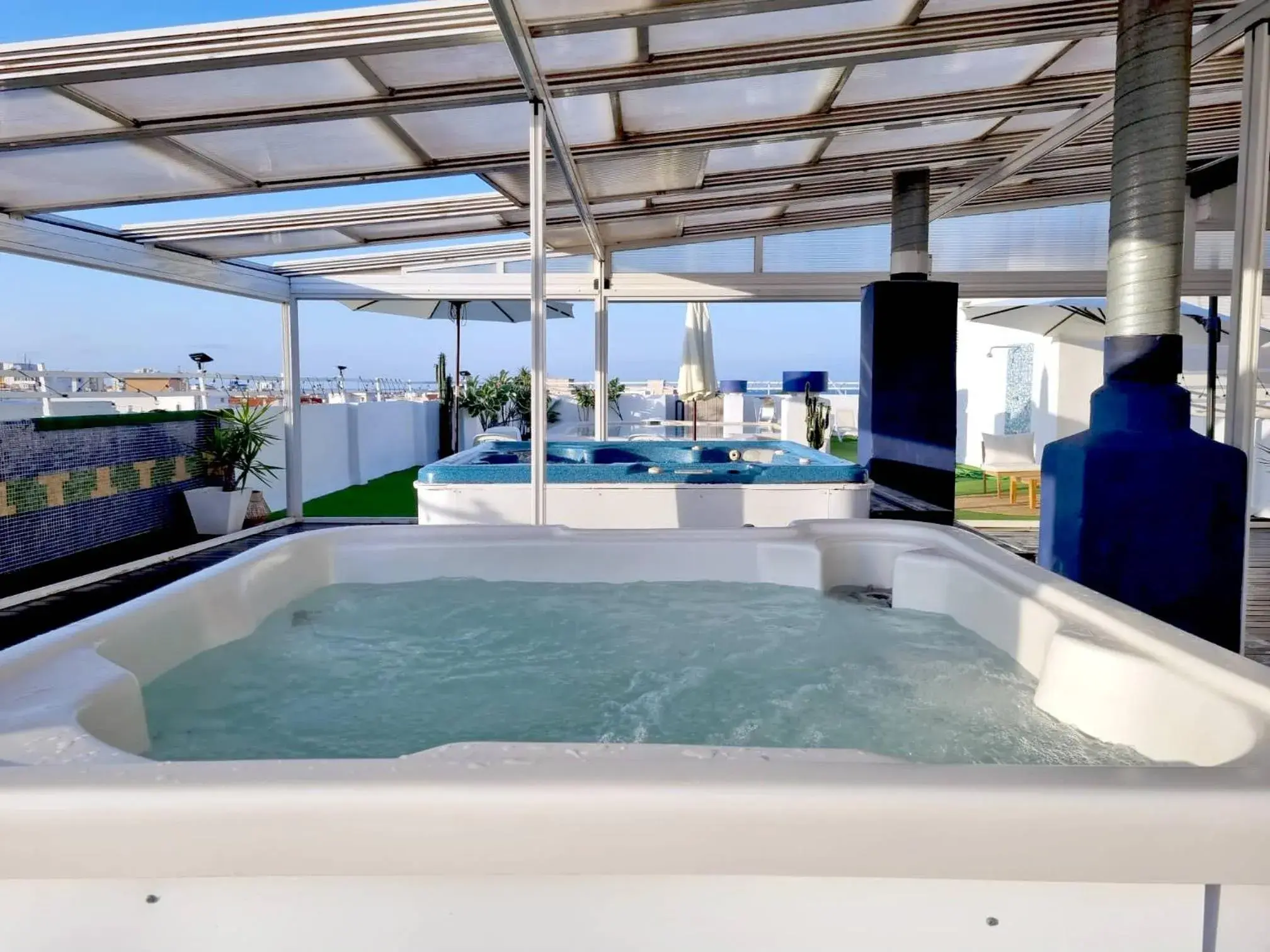 Hot Tub in Hotel Porto