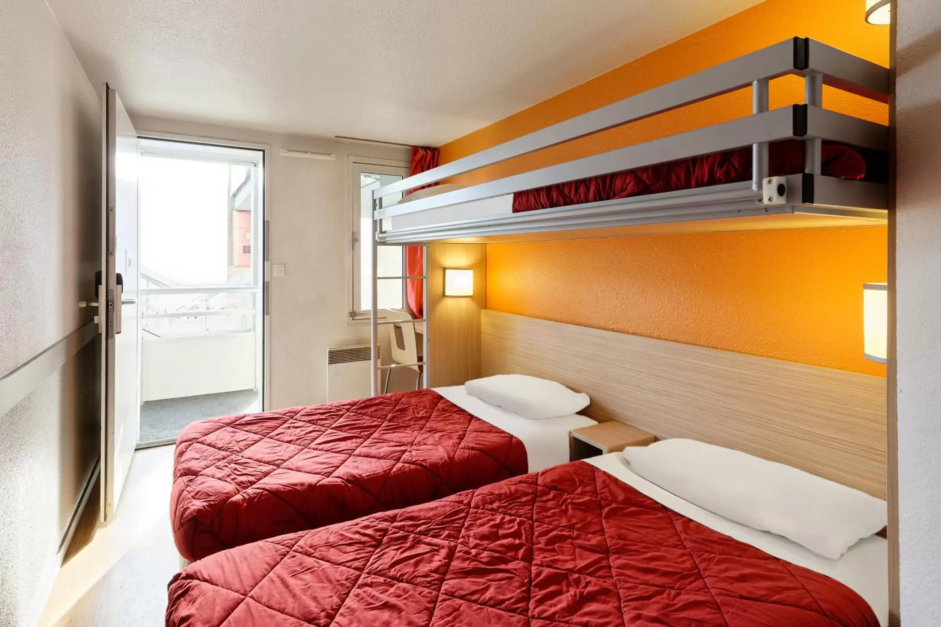 Bed, Bunk Bed in Premiere Classe Lille - Villeneuve d’Ascq - Stade Pierre Mauroy