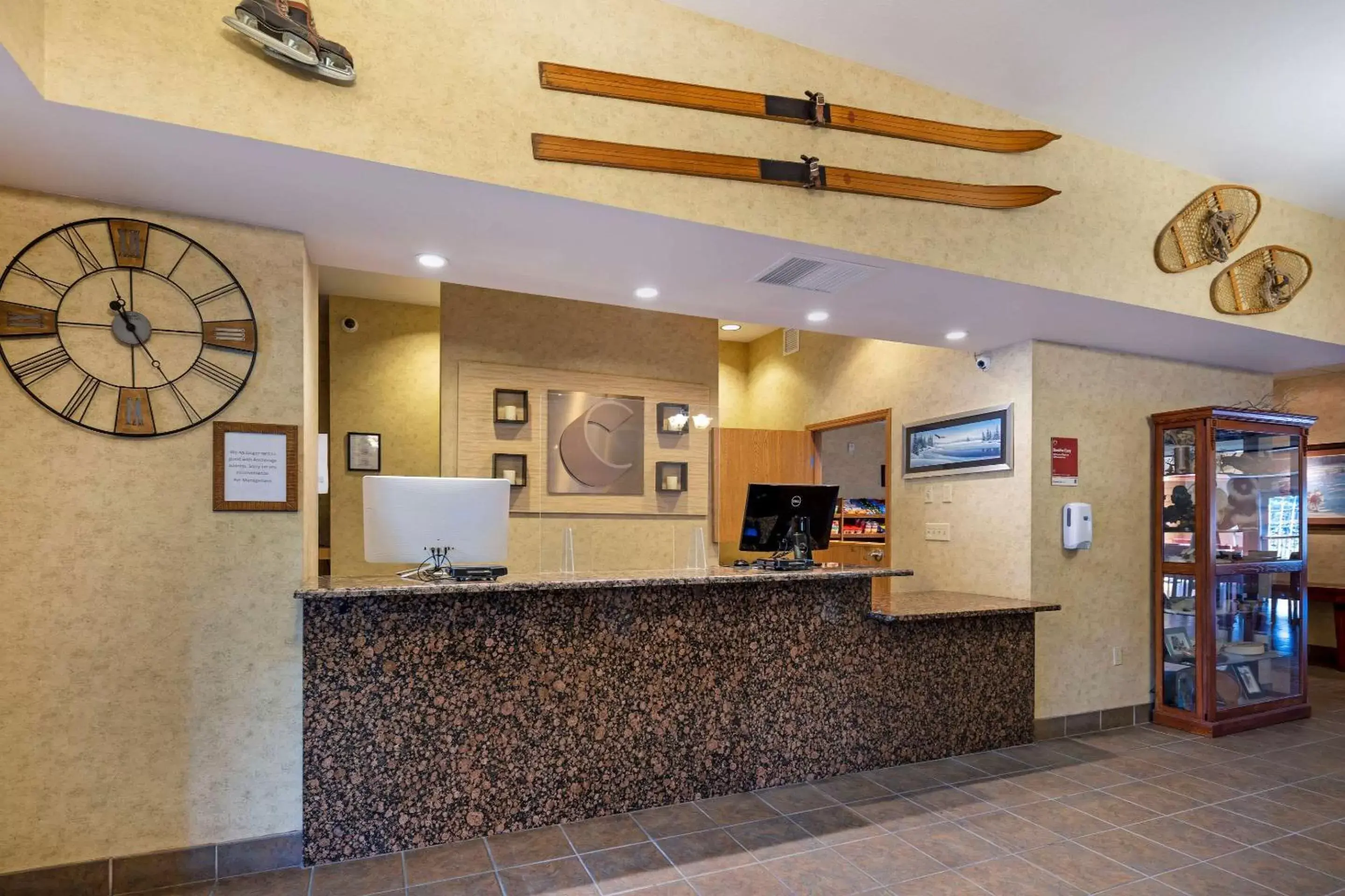 Lobby or reception, Lobby/Reception in Comfort Suites Anchorage International Airport