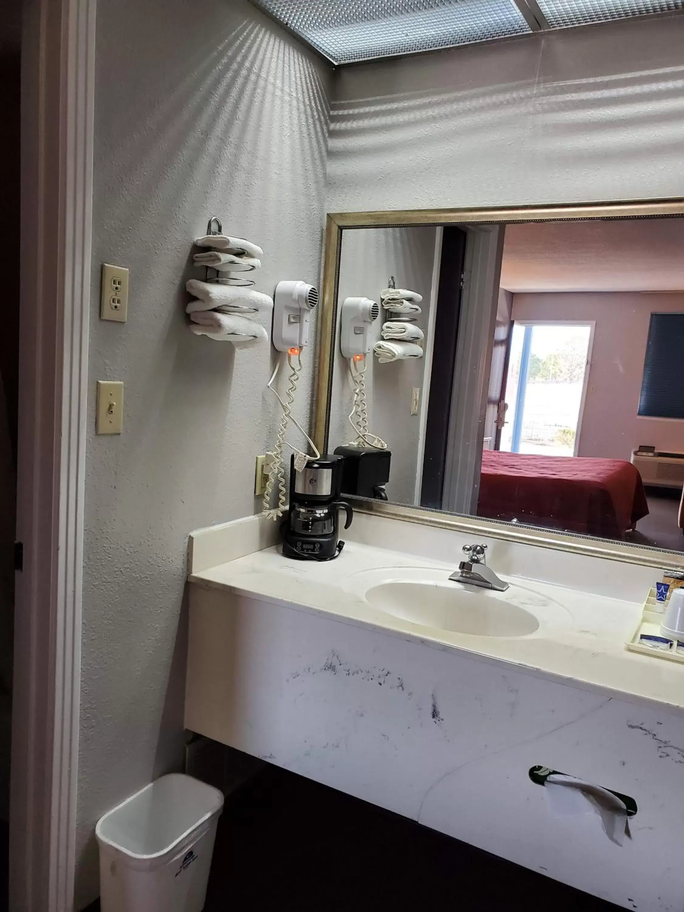 Bathroom in Americas Best Value Inn Wildersville