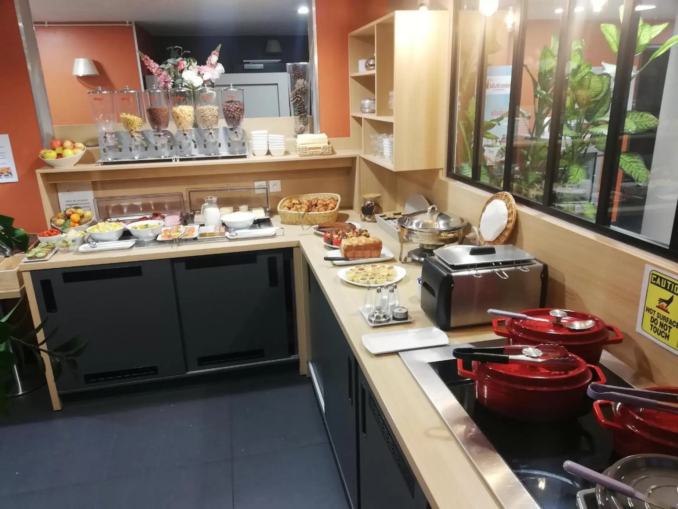 Buffet breakfast in Apparthotel Privilodges Carré de Jaude