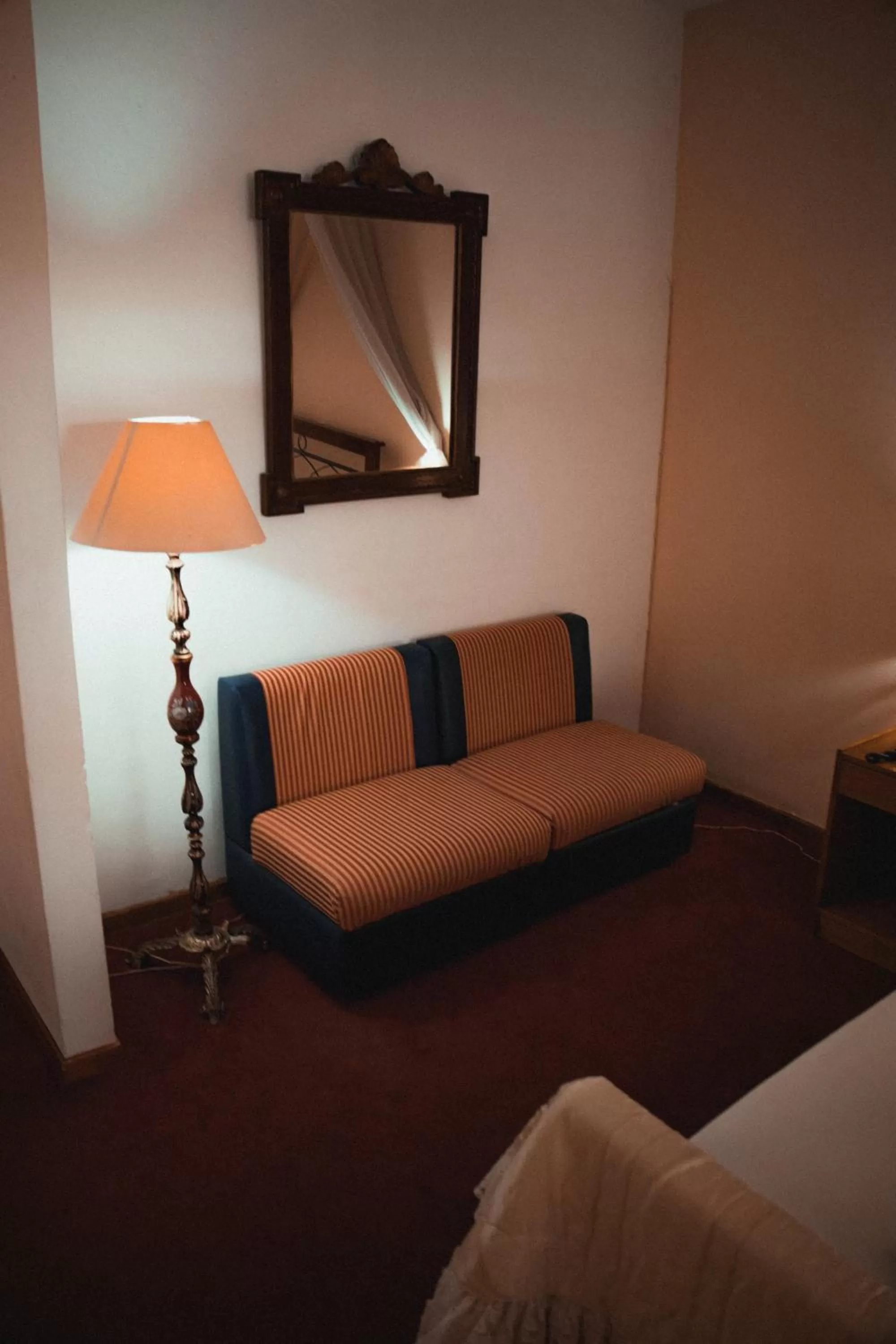 Living room, Bed in Villa Olympia