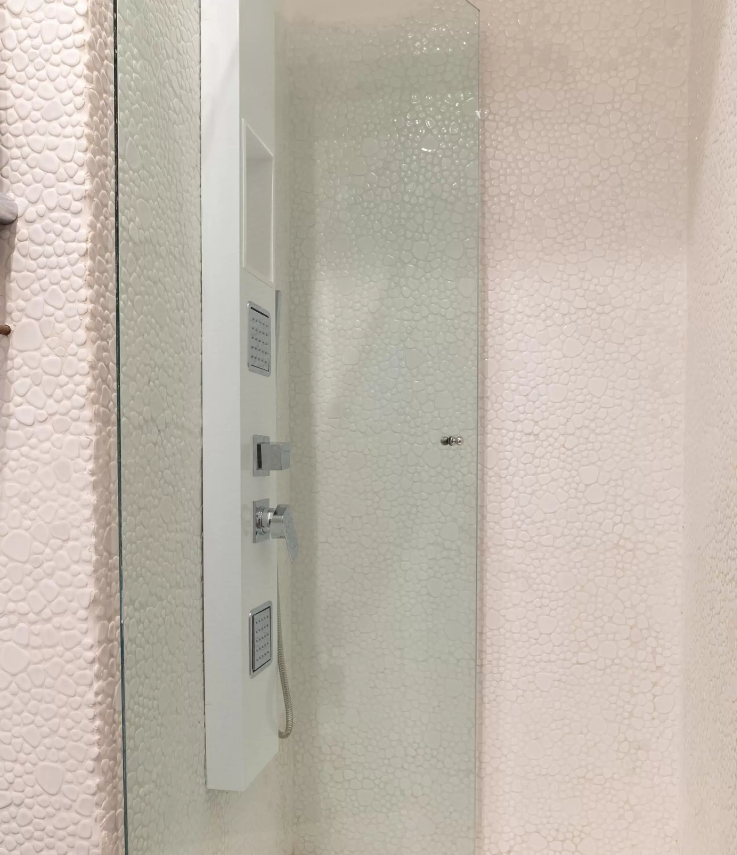 Shower, Bathroom in ROOMITO apartments