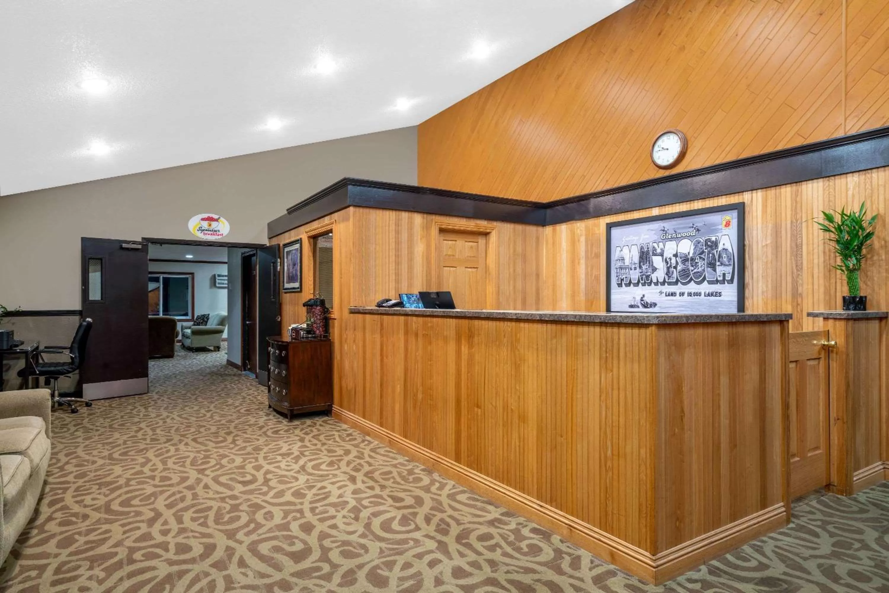 Lobby or reception in Super 8 by Wyndham Glenwood