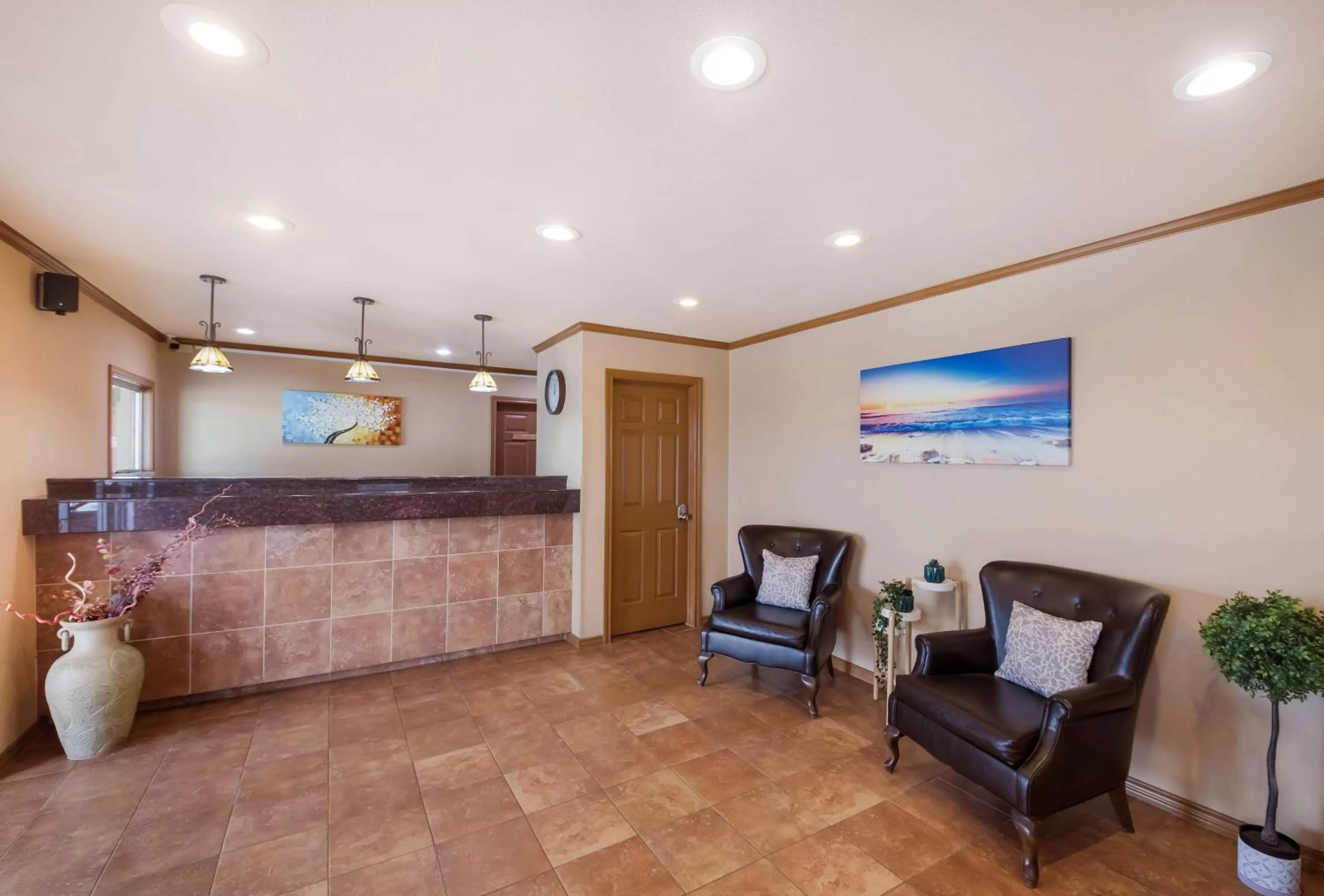 Lobby or reception in SureStay Hotel by Best Western Rockdale