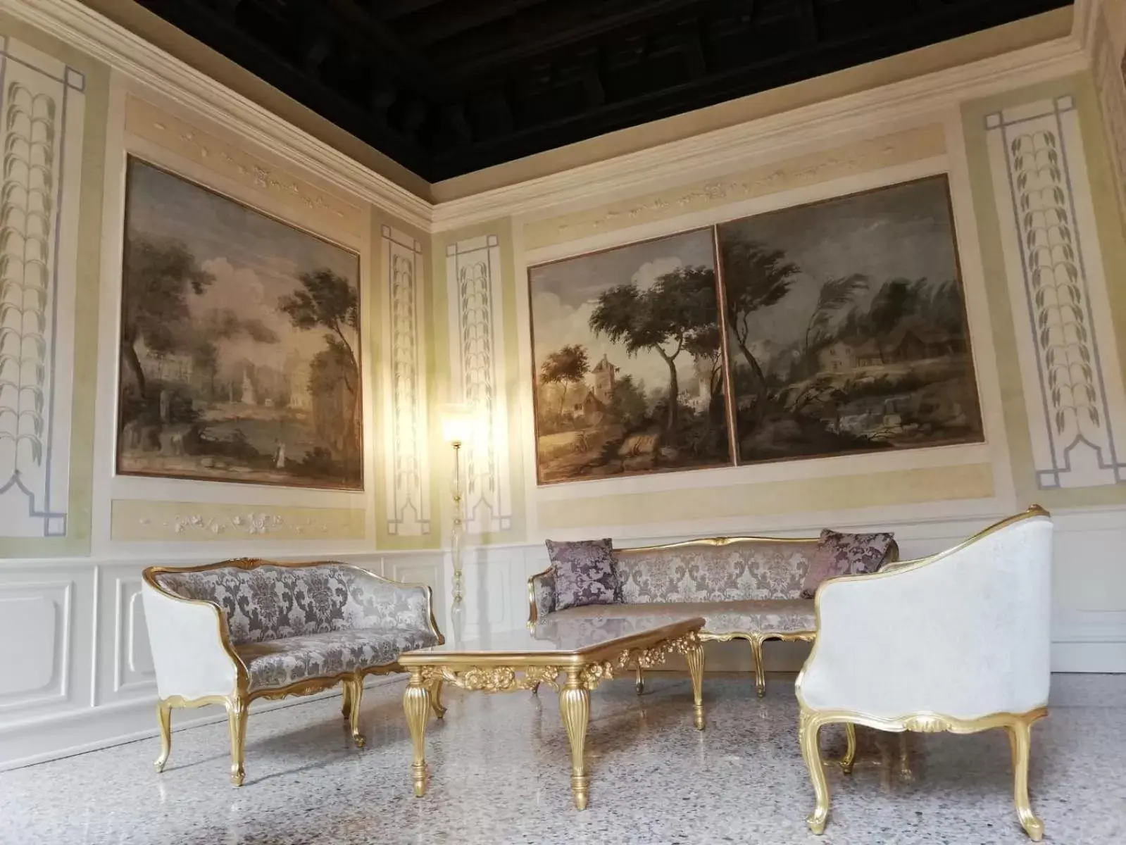 Living room in Ca' Bonfadini Historic Experience