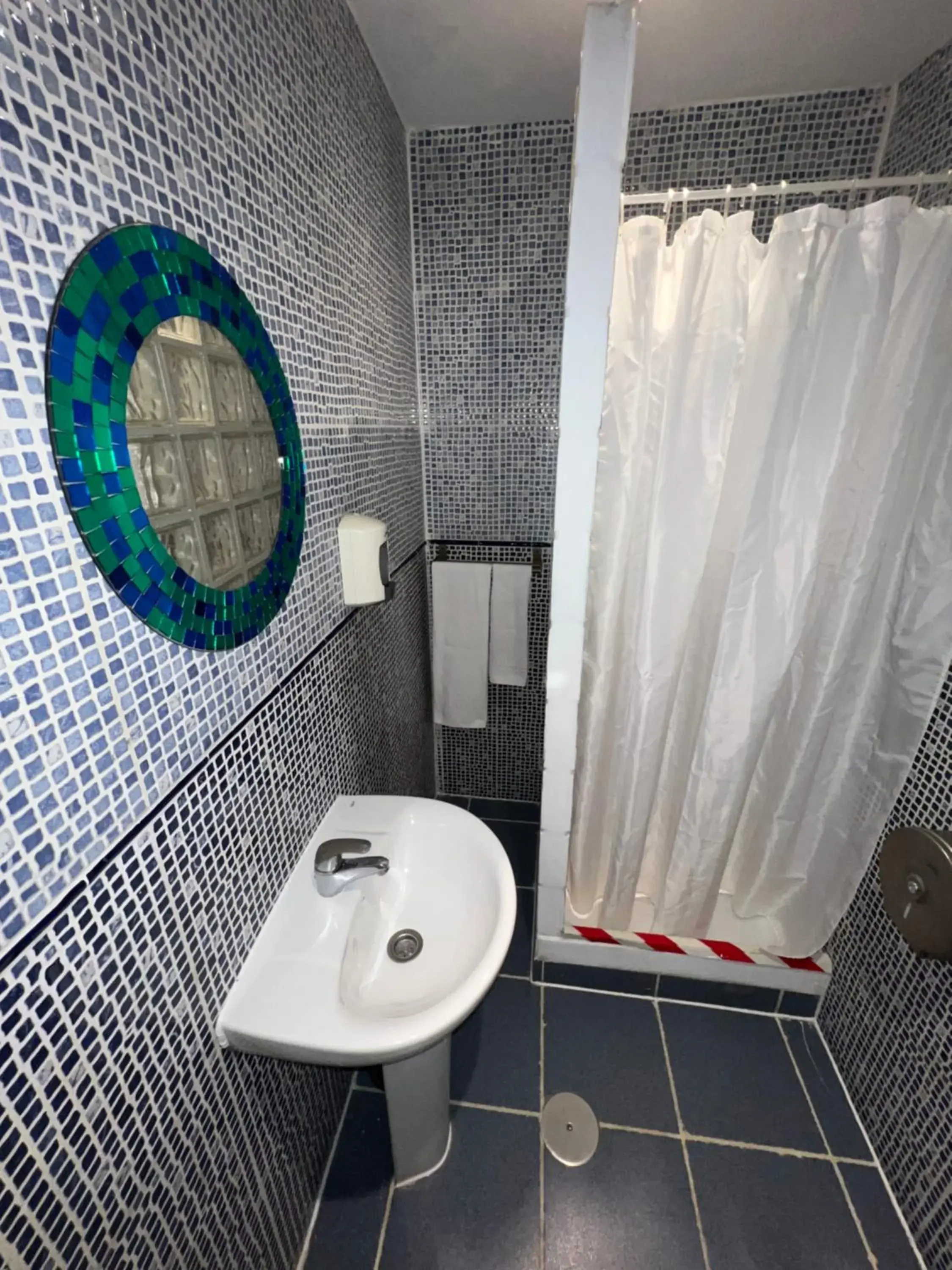 Toilet, Bathroom in Hostal Abaaly
