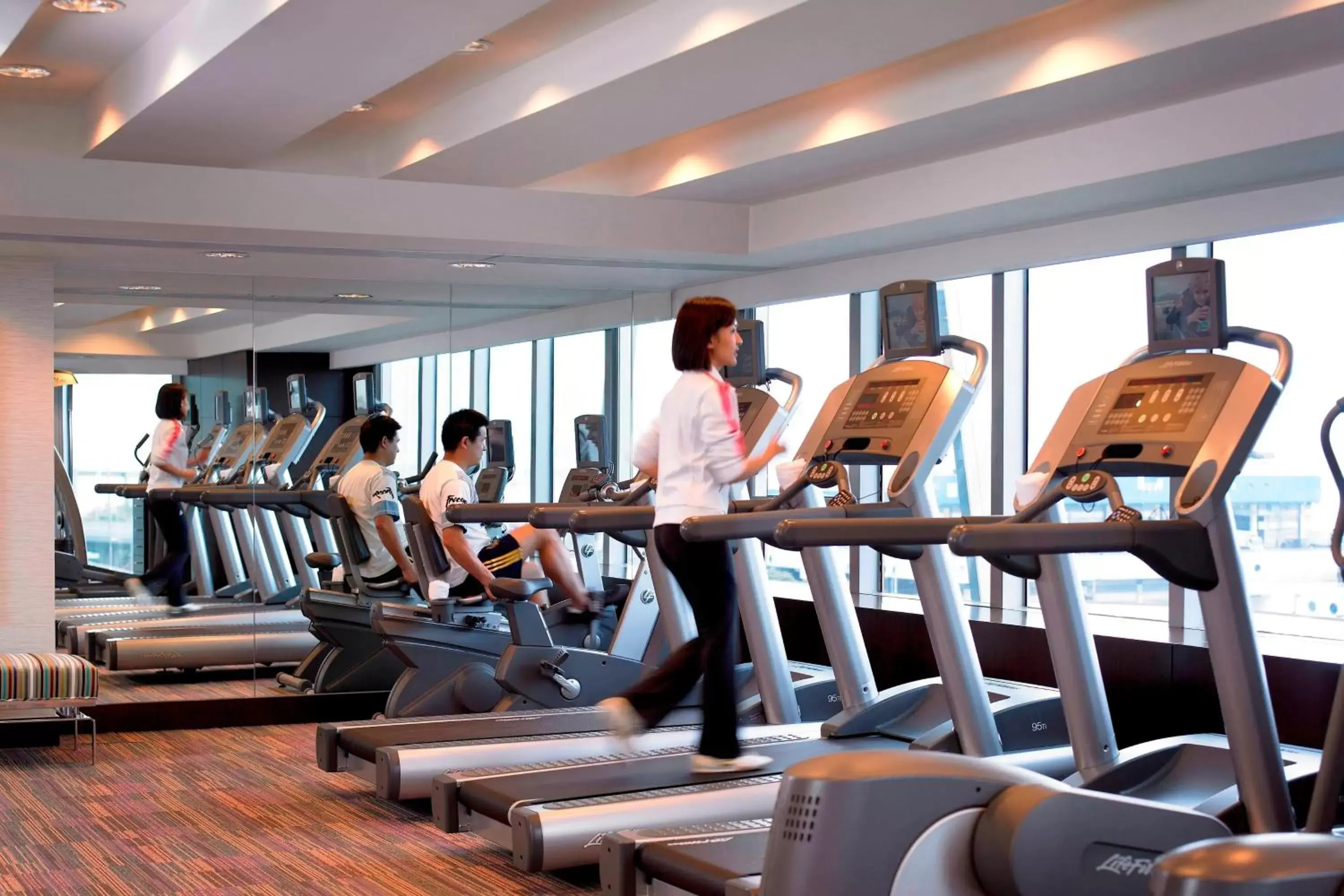 Fitness centre/facilities, Fitness Center/Facilities in Courtyard by Marriott Hong Kong