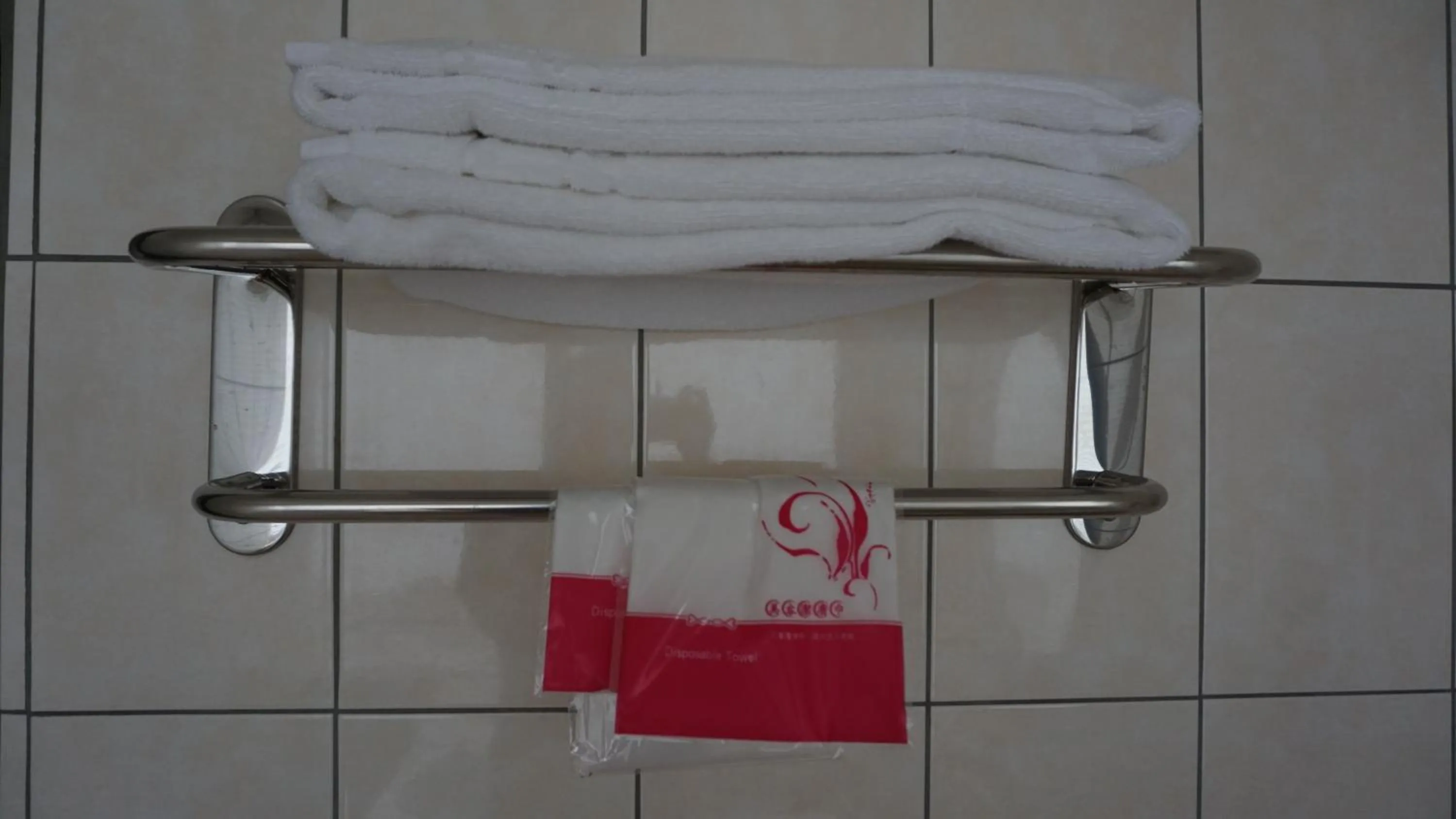 Shower in Chian Huei Business Hotel