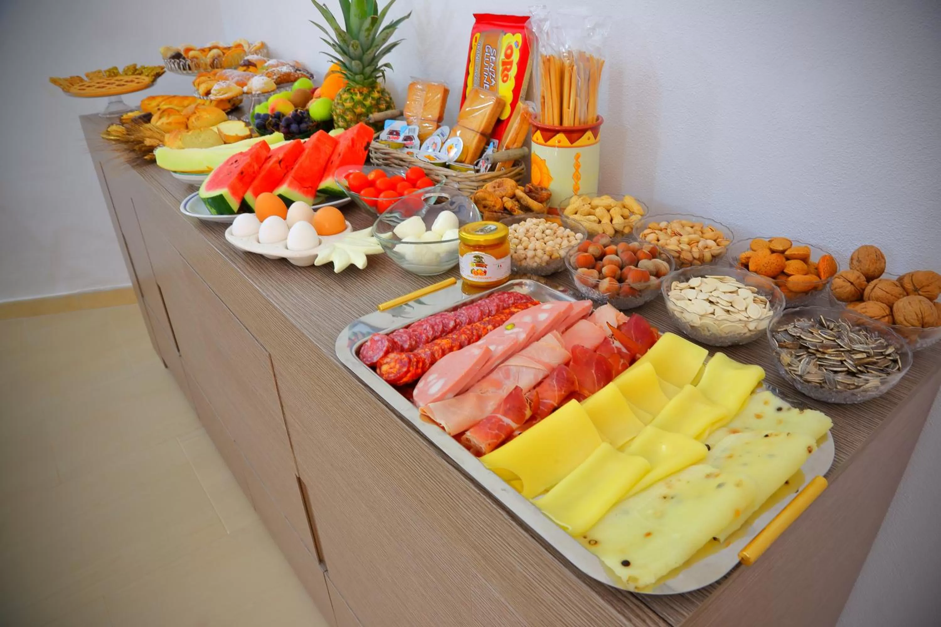 Food and drinks in B&B Il Melograno Antico con Terrazza e Giardino