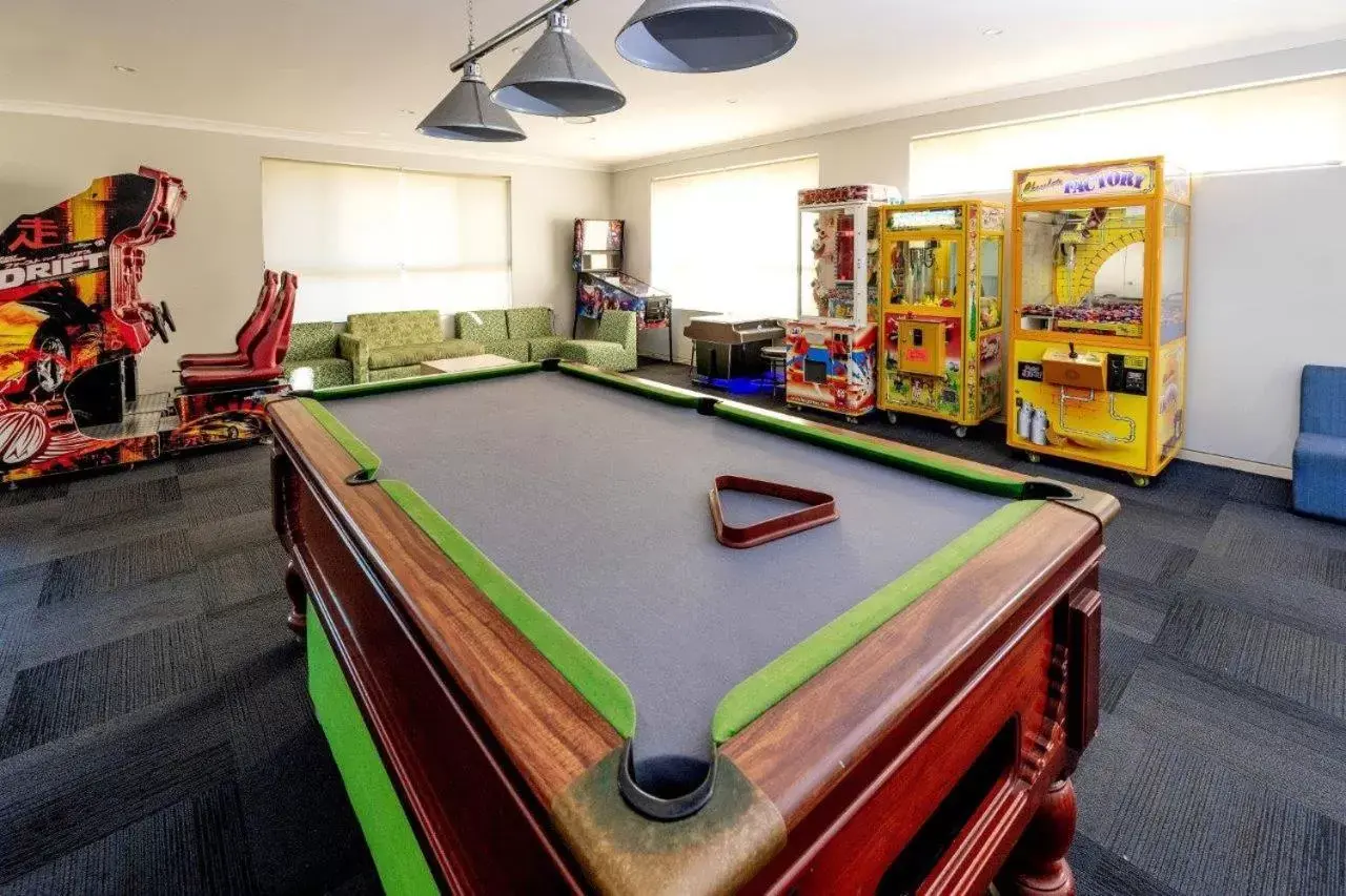 Game Room, Billiards in Lakeside Forster Holiday Park and Village