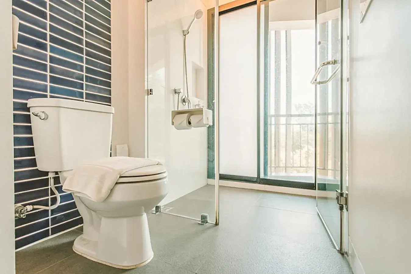 Shower, Bathroom in Sand Dunes Chaolao Beach Resort